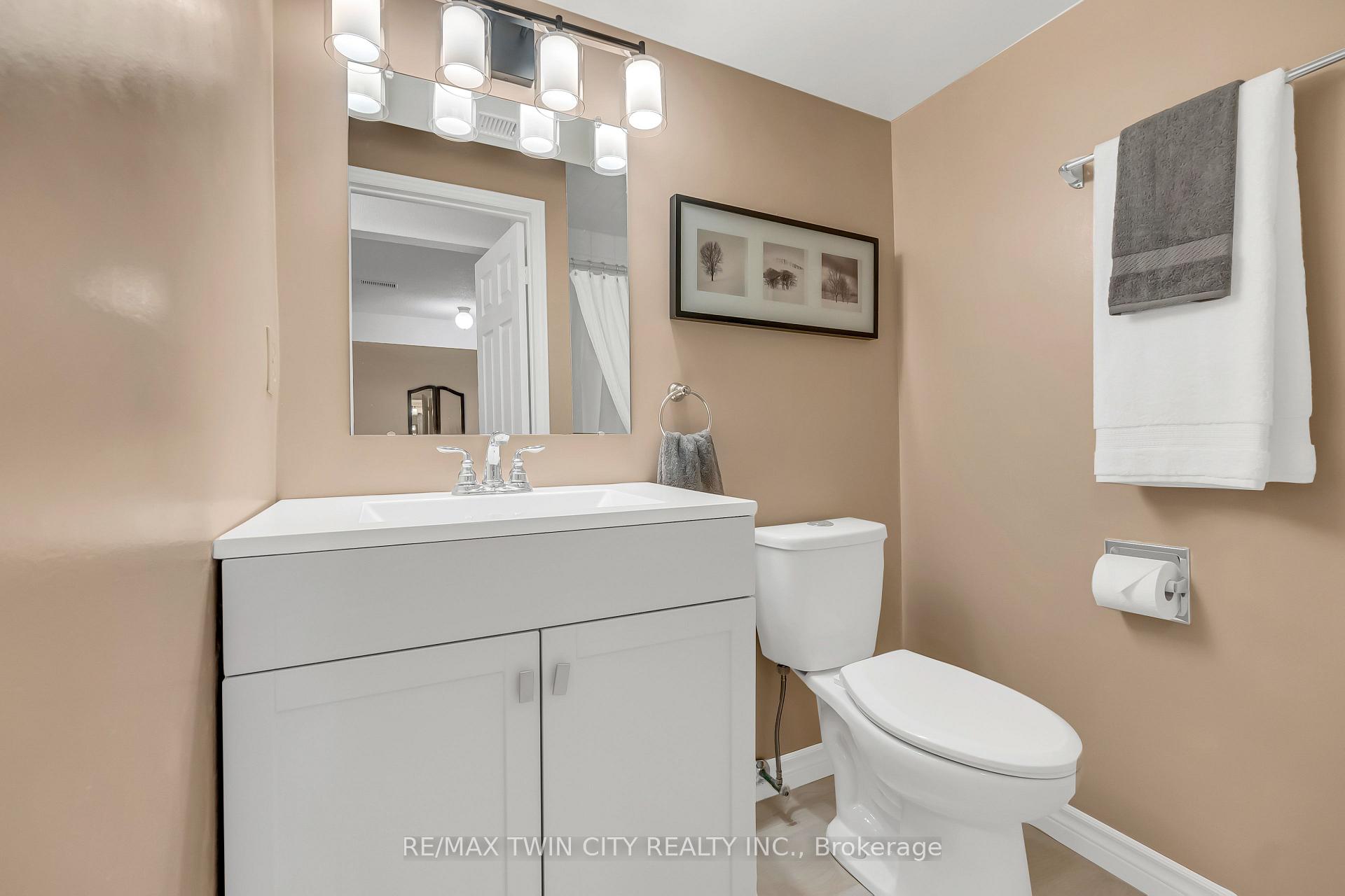 Photo 32 of 137 Oneida Place, Kitchener — HOMEH