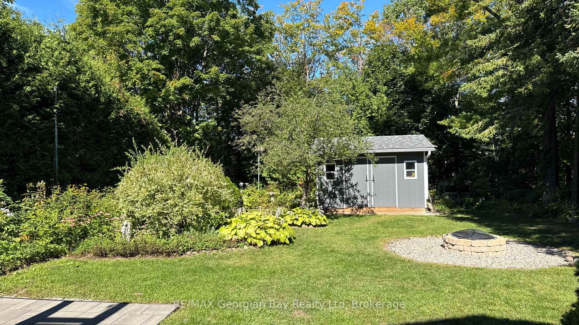 Photo 11 of 754 Victoria Street, Midland — HOMEH