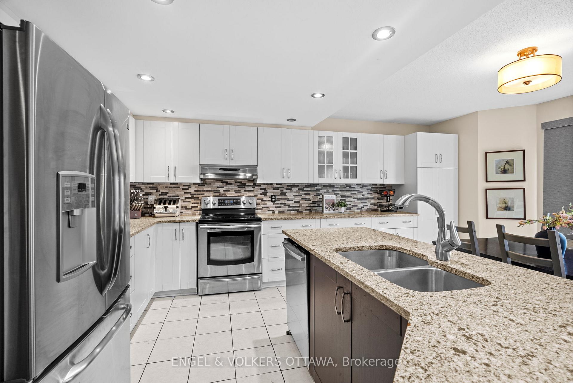 Photo 9 of 15 Haslemere Avenue, Ottawa, Kanata - Morgan's Grant/South March — HOMEH
