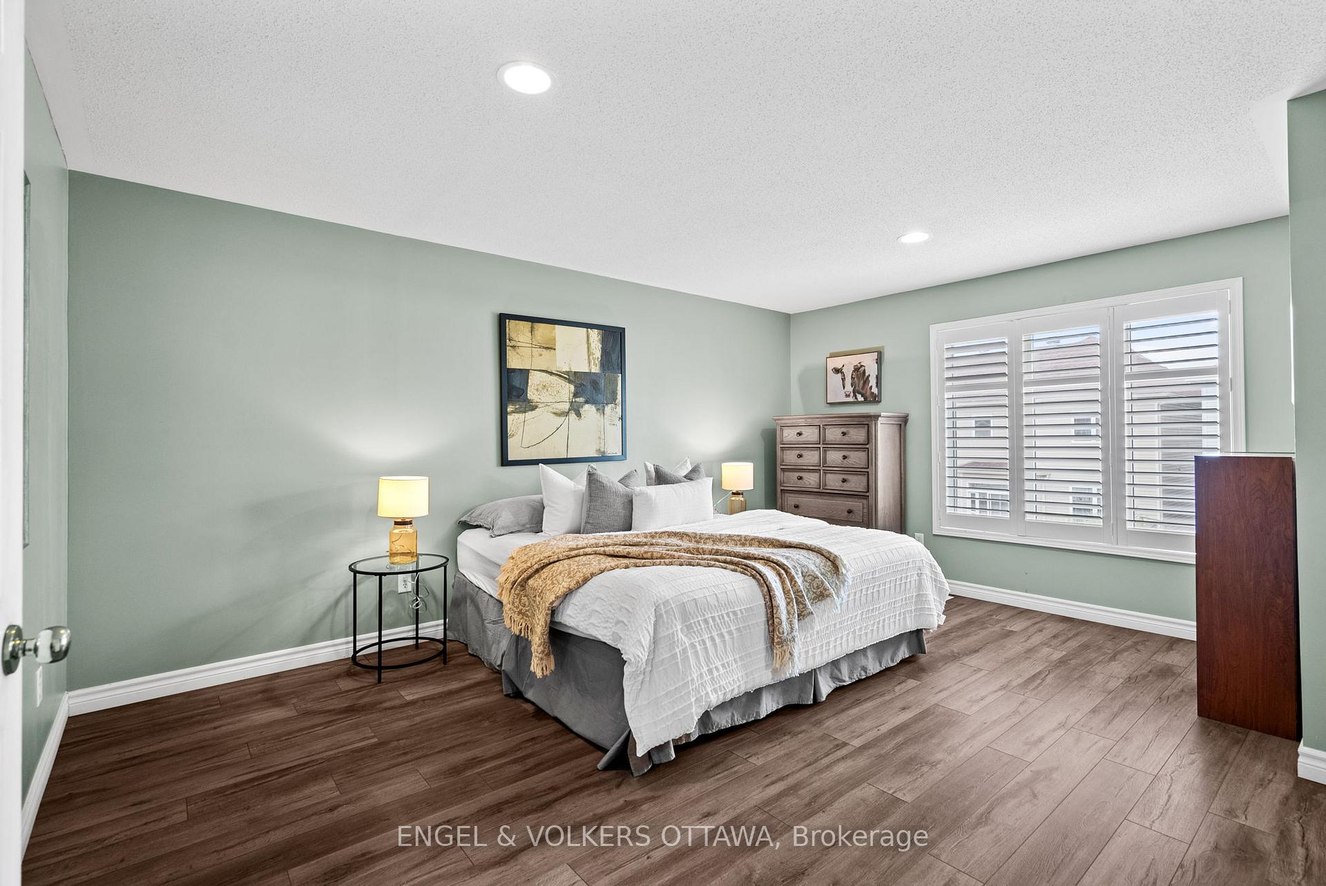 Photo 19 of 15 Haslemere Avenue, Ottawa, Kanata - Morgan's Grant/South March — HOMEH