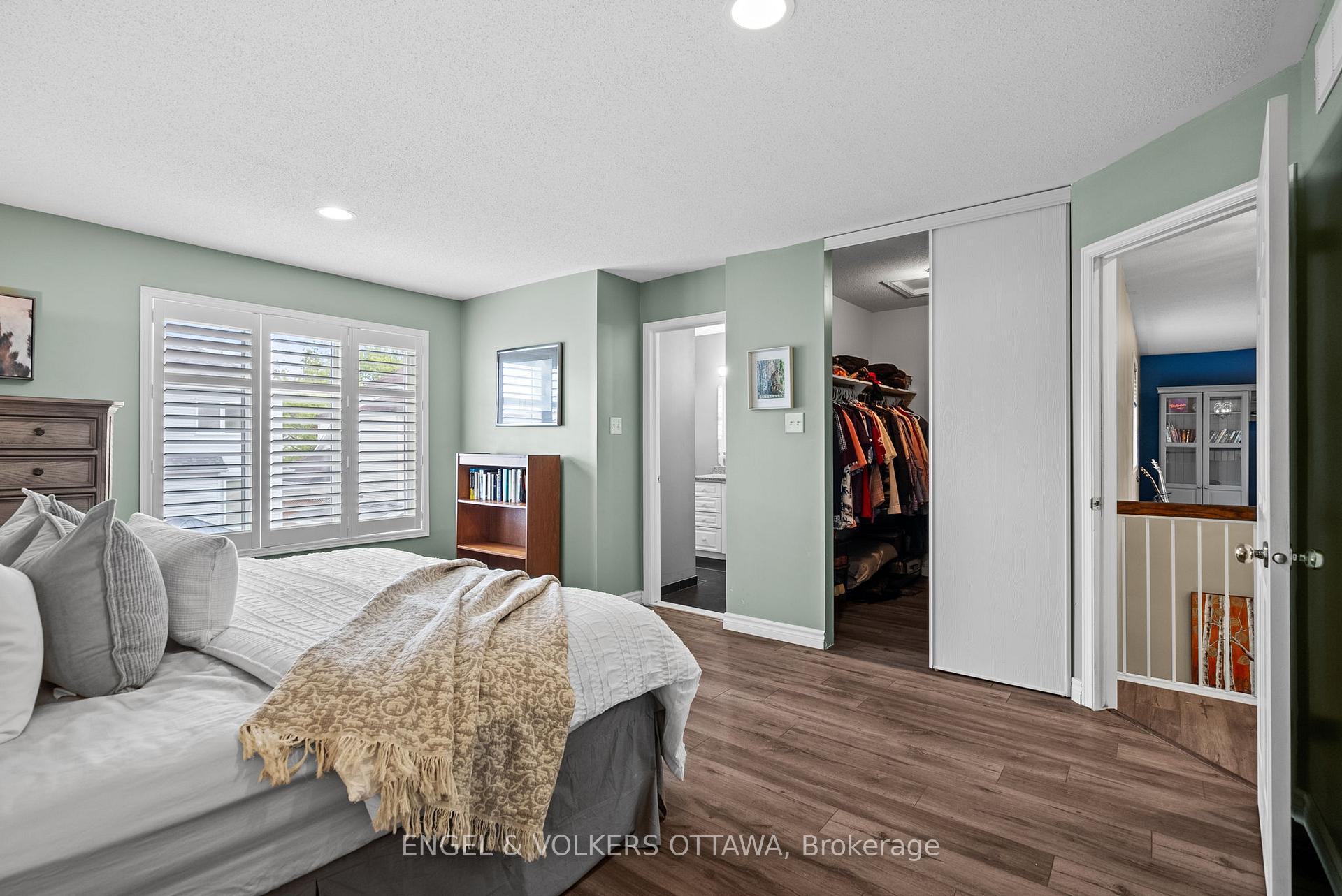 Photo 21 of 15 Haslemere Avenue, Ottawa, Kanata - Morgan's Grant/South March — HOMEH