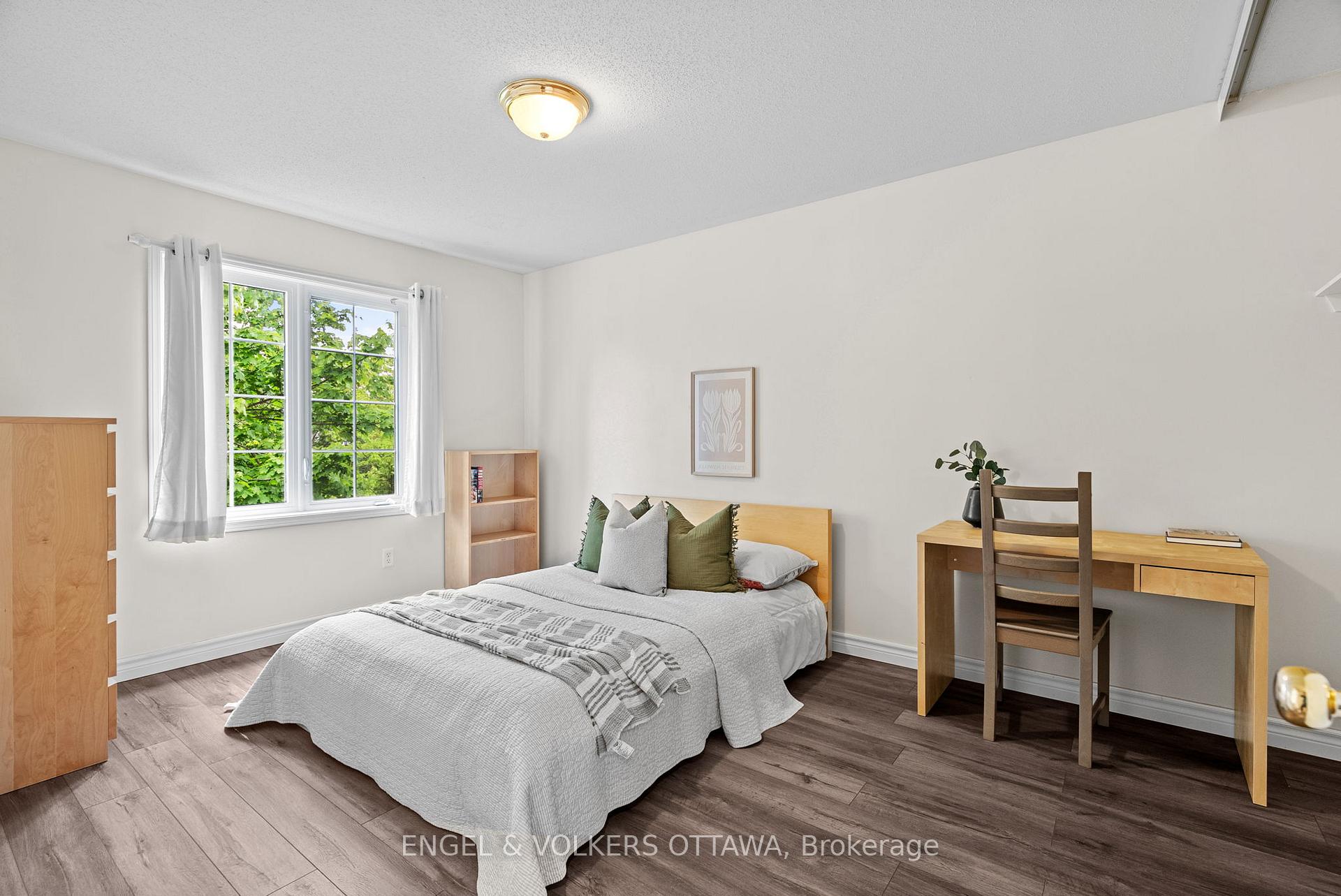 Photo 23 of 15 Haslemere Avenue, Ottawa, Kanata - Morgan's Grant/South March — HOMEH