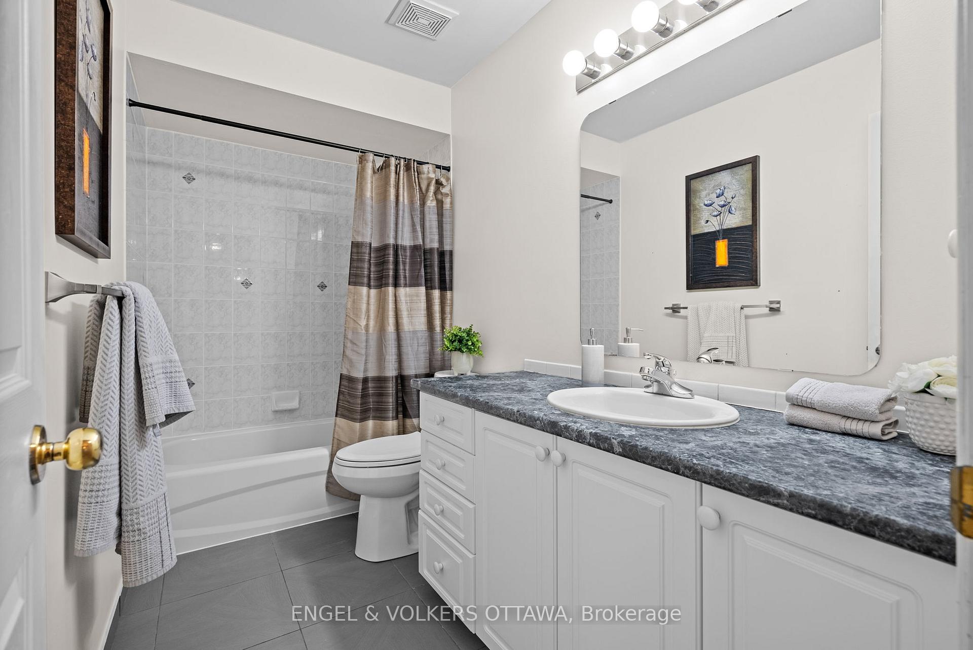 Photo 26 of 15 Haslemere Avenue, Ottawa, Kanata - Morgan's Grant/South March — HOMEH