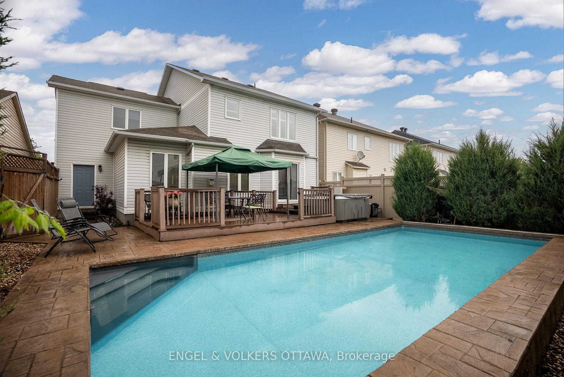 Photo 32 of 15 Haslemere Avenue, Ottawa, Kanata - Morgan's Grant/South March — HOMEH