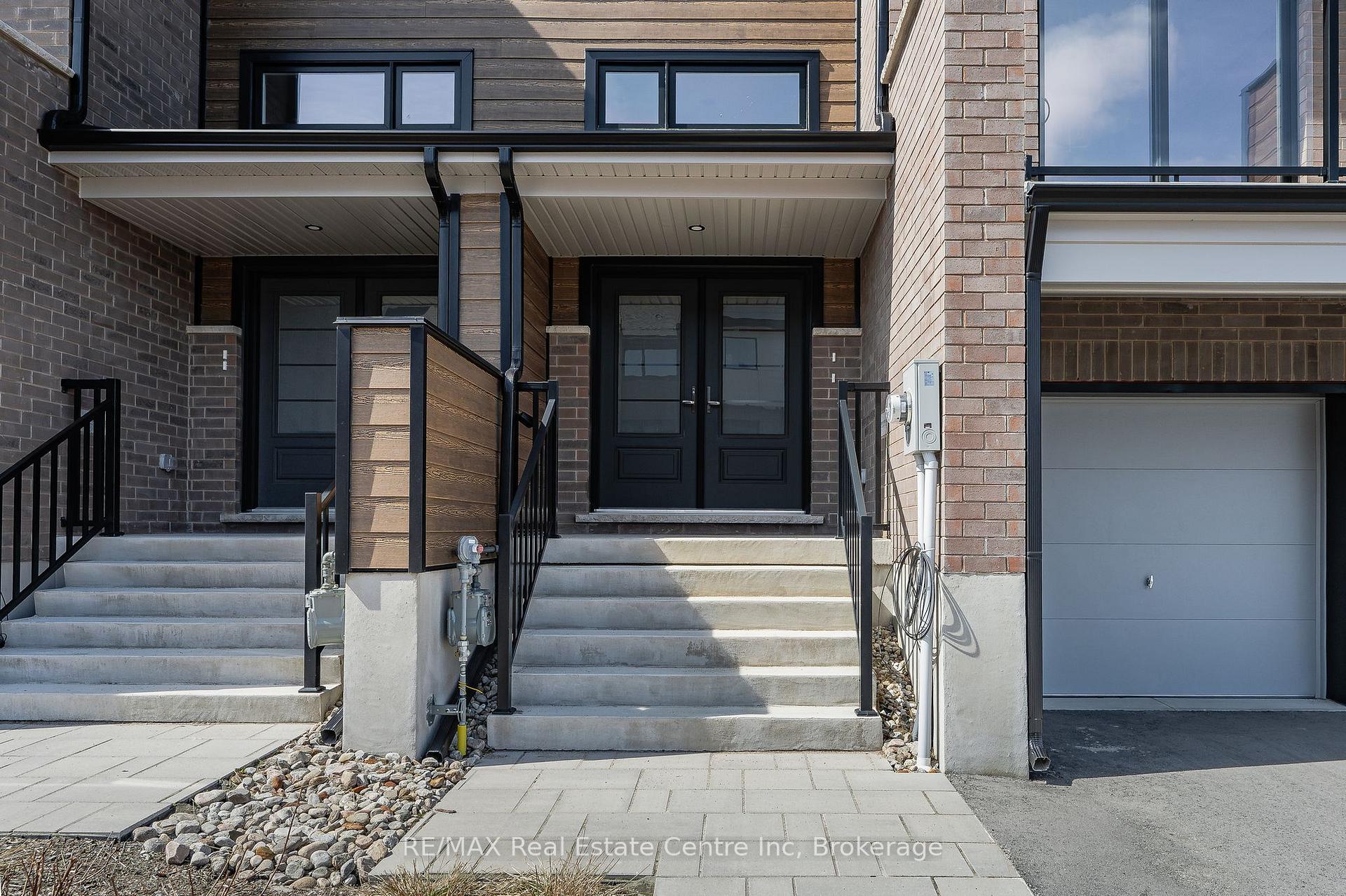 Photo 3 of Unit 4, 182 Bridge Crescent, Minto — HOMEH