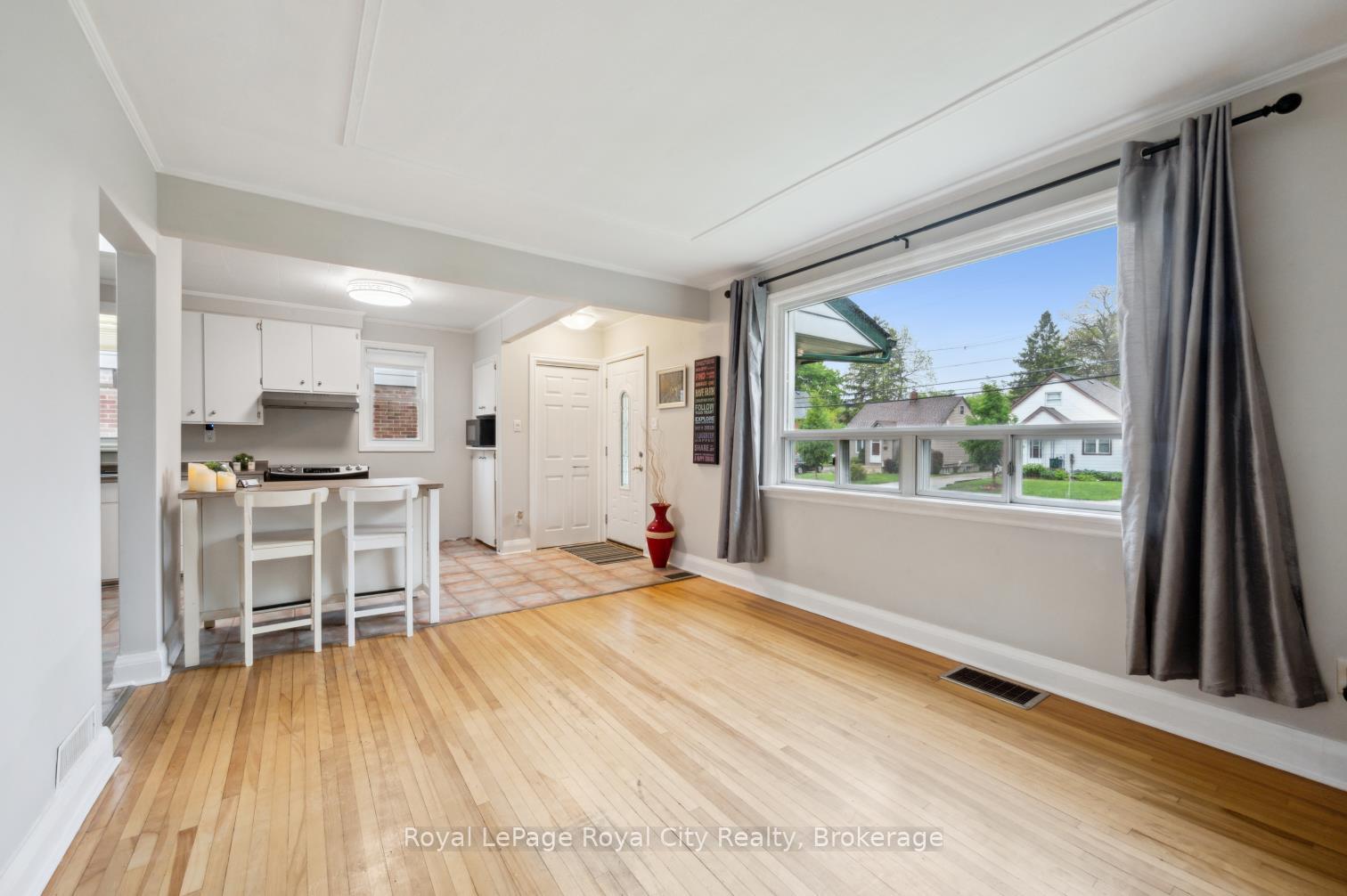 Photo 7 of 495 Stirling Avenue S, Kitchener — HOMEH