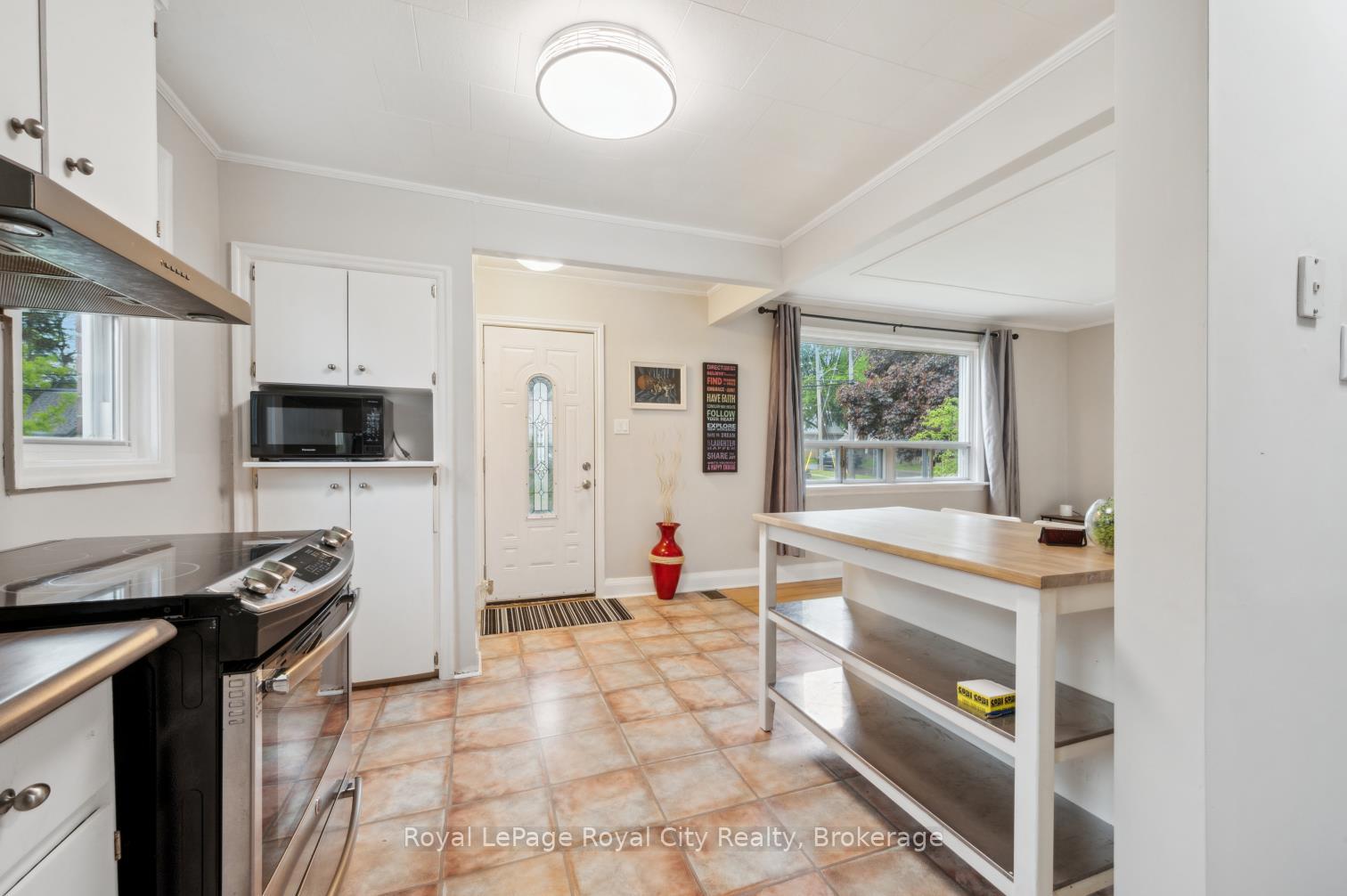 Photo 9 of 495 Stirling Avenue S, Kitchener — HOMEH