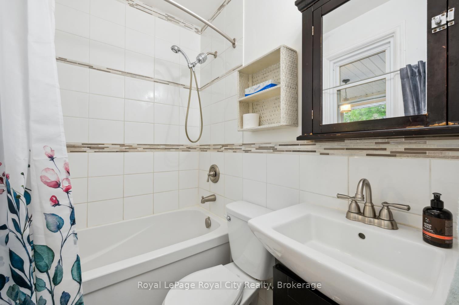 Photo 10 of 495 Stirling Avenue S, Kitchener — HOMEH