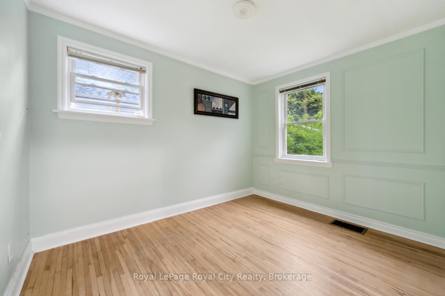 Photo 11 of 495 Stirling Avenue S, Kitchener — HOMEH