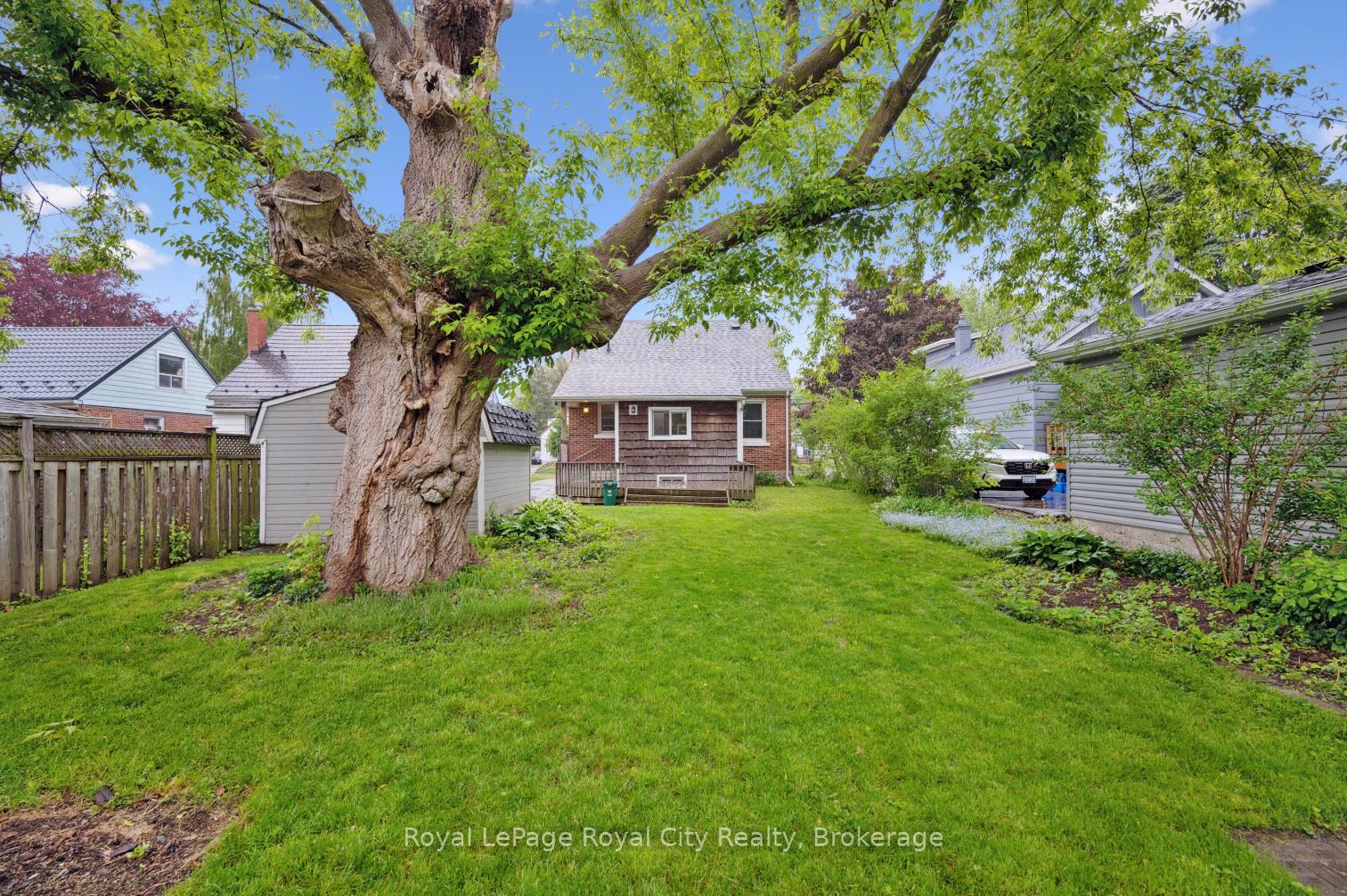 Photo 26 of 495 Stirling Avenue S, Kitchener — HOMEH