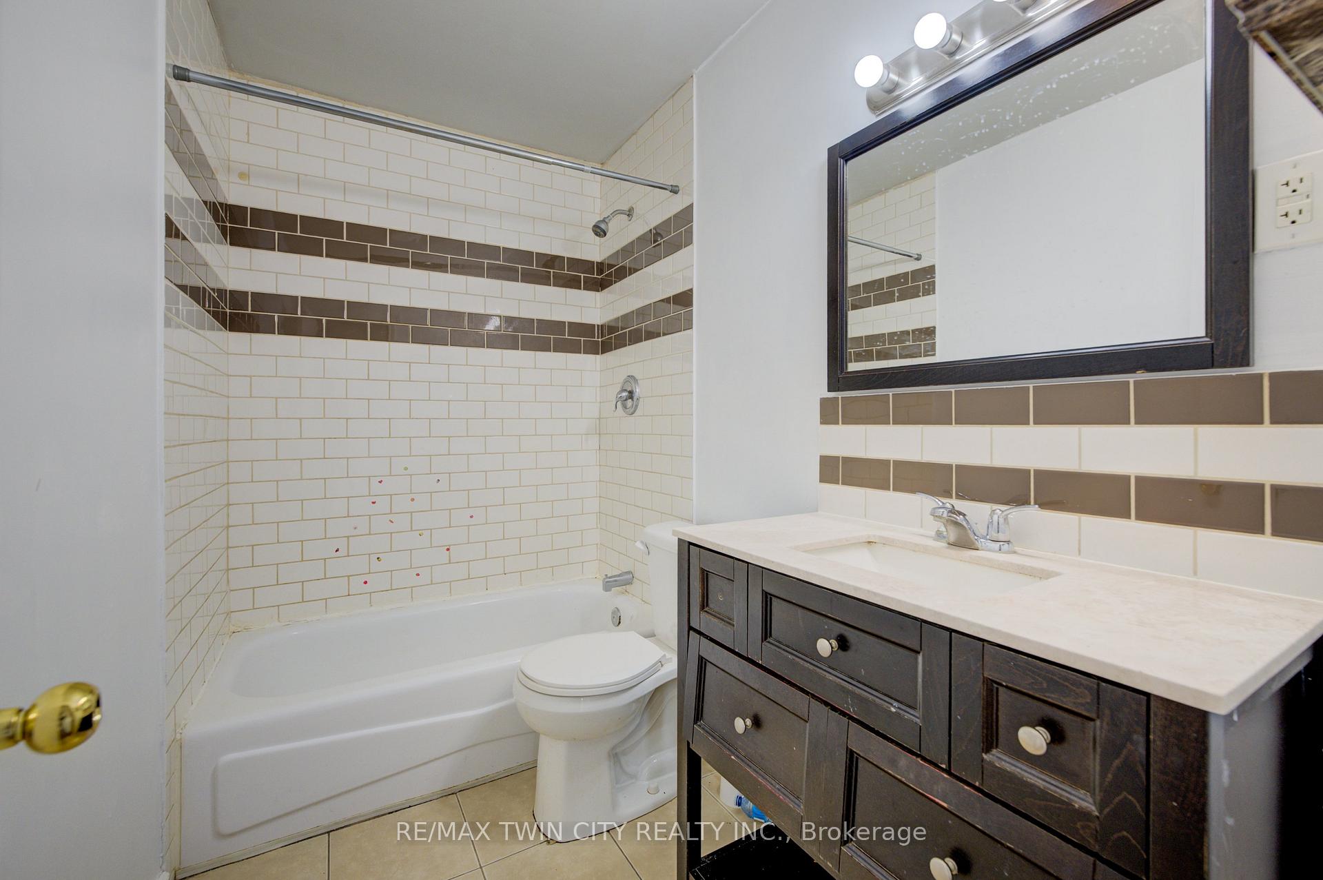 Photo 8 of 486 Highland Road E, Kitchener, Southdale — HOMEH