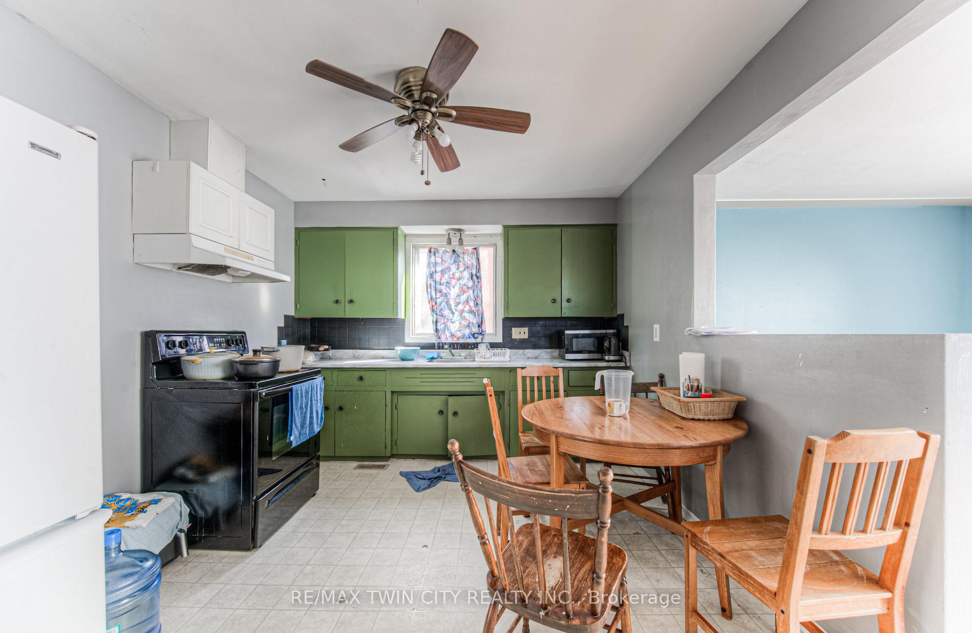 Photo 11 of 486 Highland Road E, Kitchener, Southdale — HOMEH