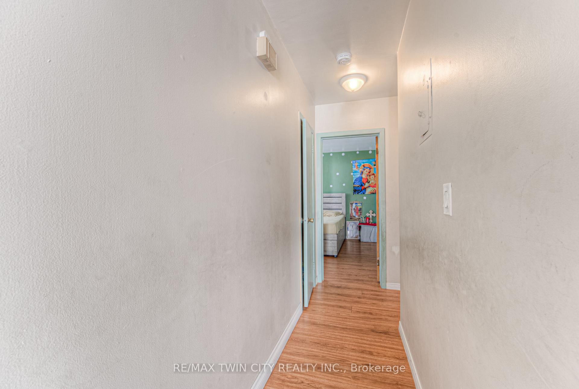 Photo 13 of 486 Highland Road E, Kitchener, Southdale — HOMEH