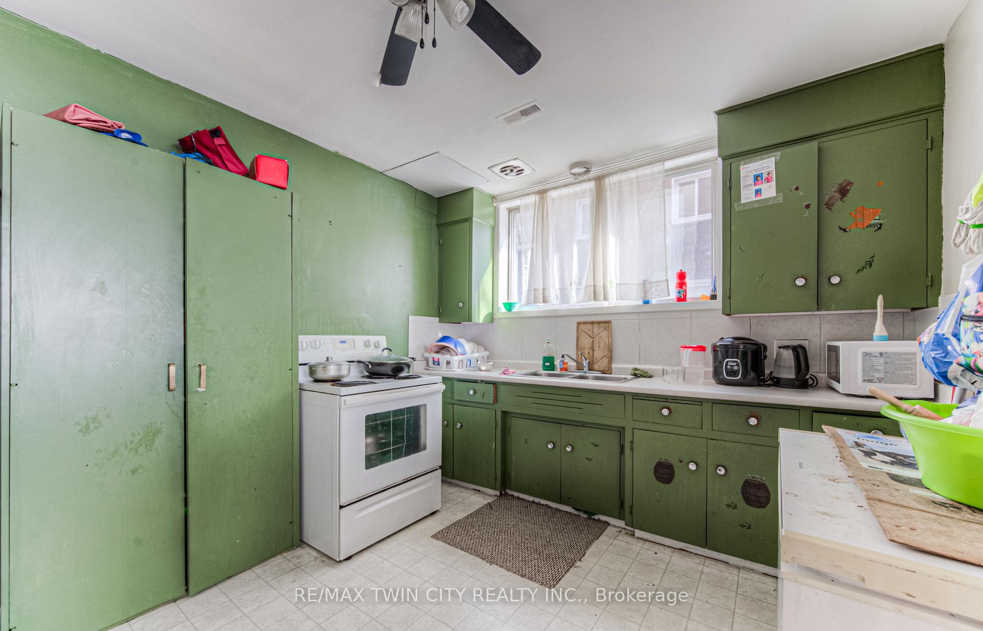 Photo 22 of 486 Highland Road E, Kitchener, Southdale — HOMEH