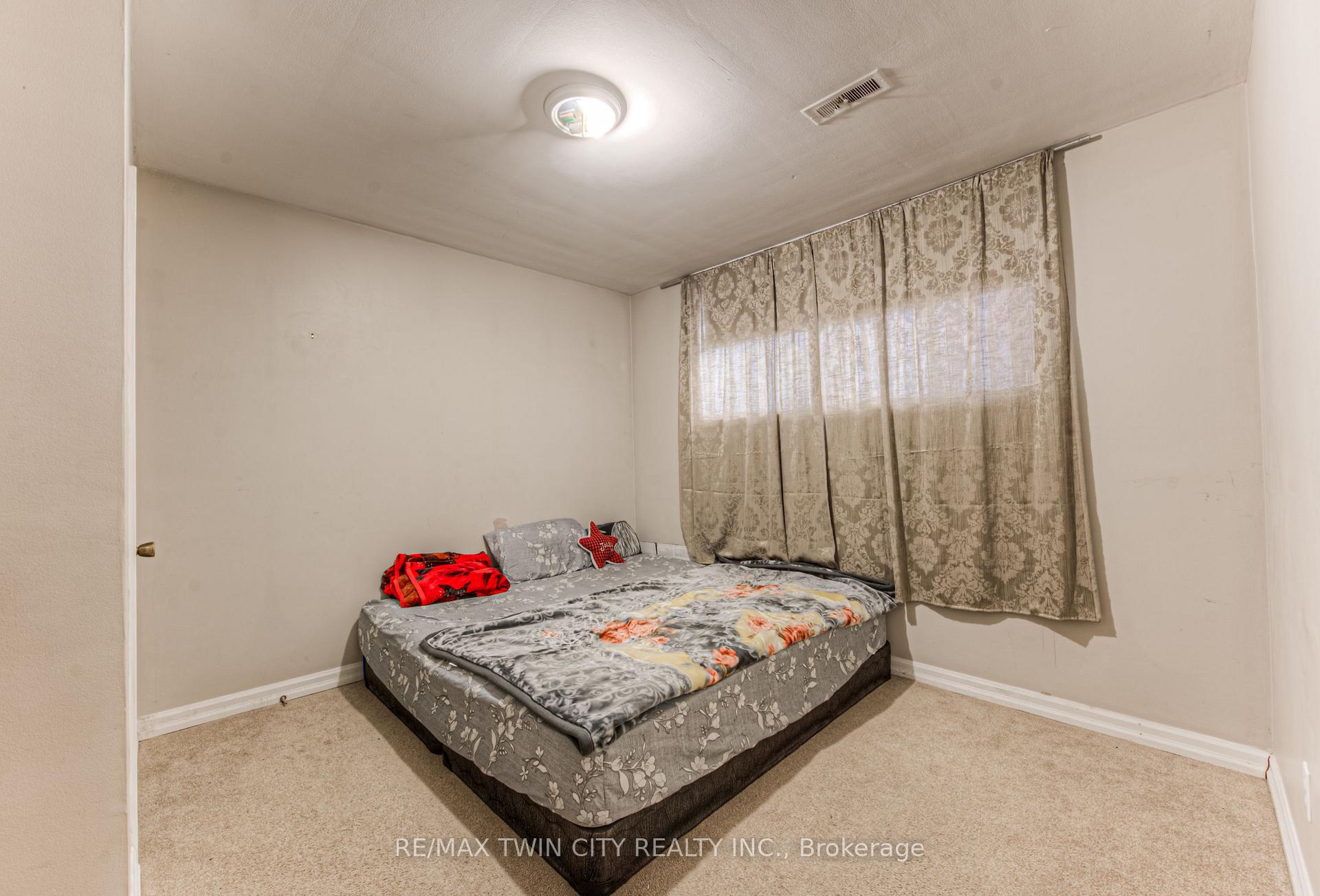 Photo 28 of 486 Highland Road E, Kitchener, Southdale — HOMEH