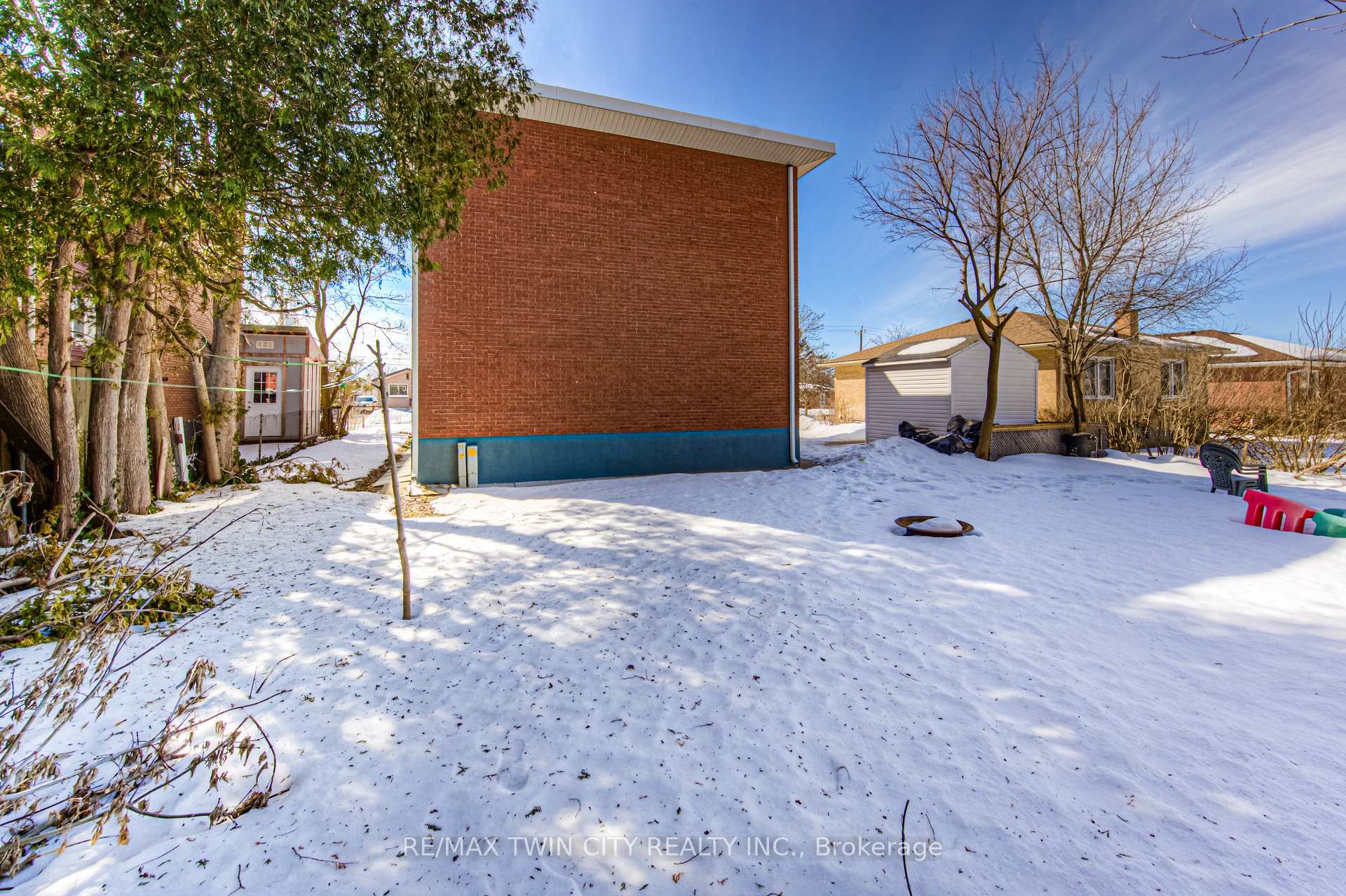 Photo 33 of 486 Highland Road E, Kitchener, Southdale — HOMEH