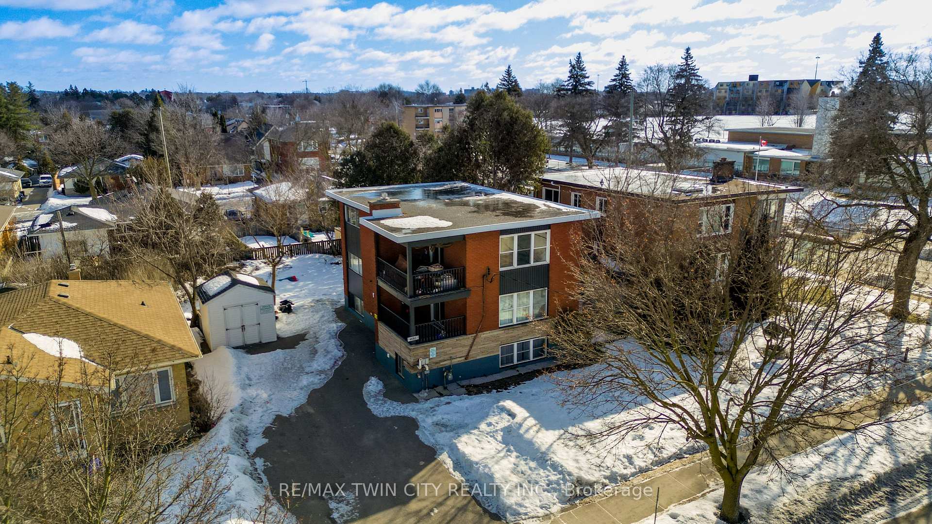 Photo 35 of 486 Highland Road E, Kitchener, Southdale — HOMEH