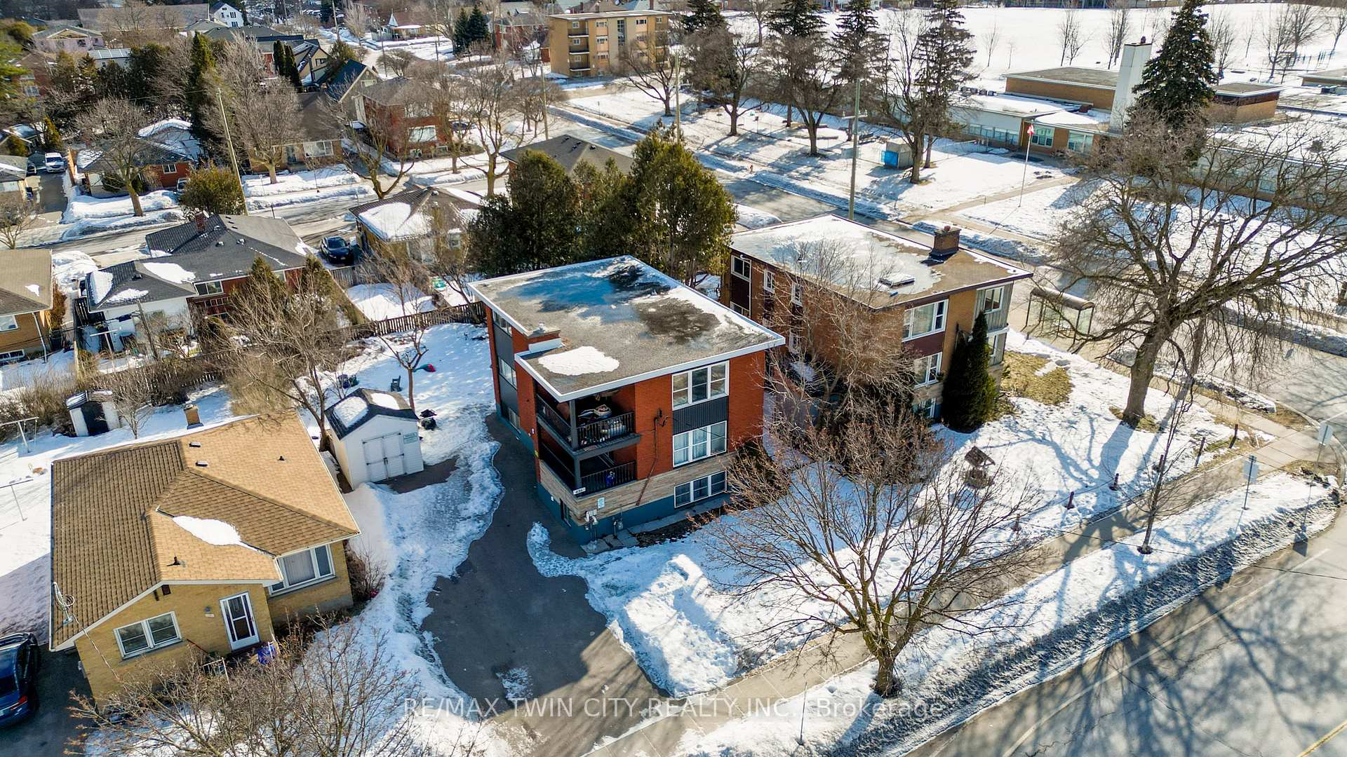 Photo 36 of 486 Highland Road E, Kitchener, Southdale — HOMEH