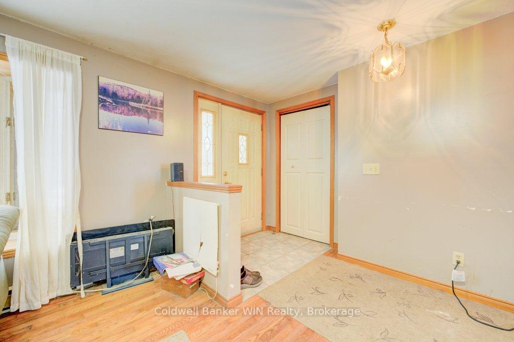 Photo 4 of 6185 16th Line, Minto — HOMEH