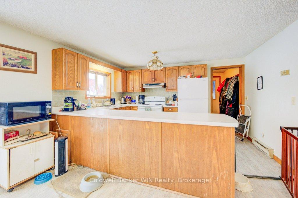 Photo 7 of 6185 16th Line, Minto — HOMEH