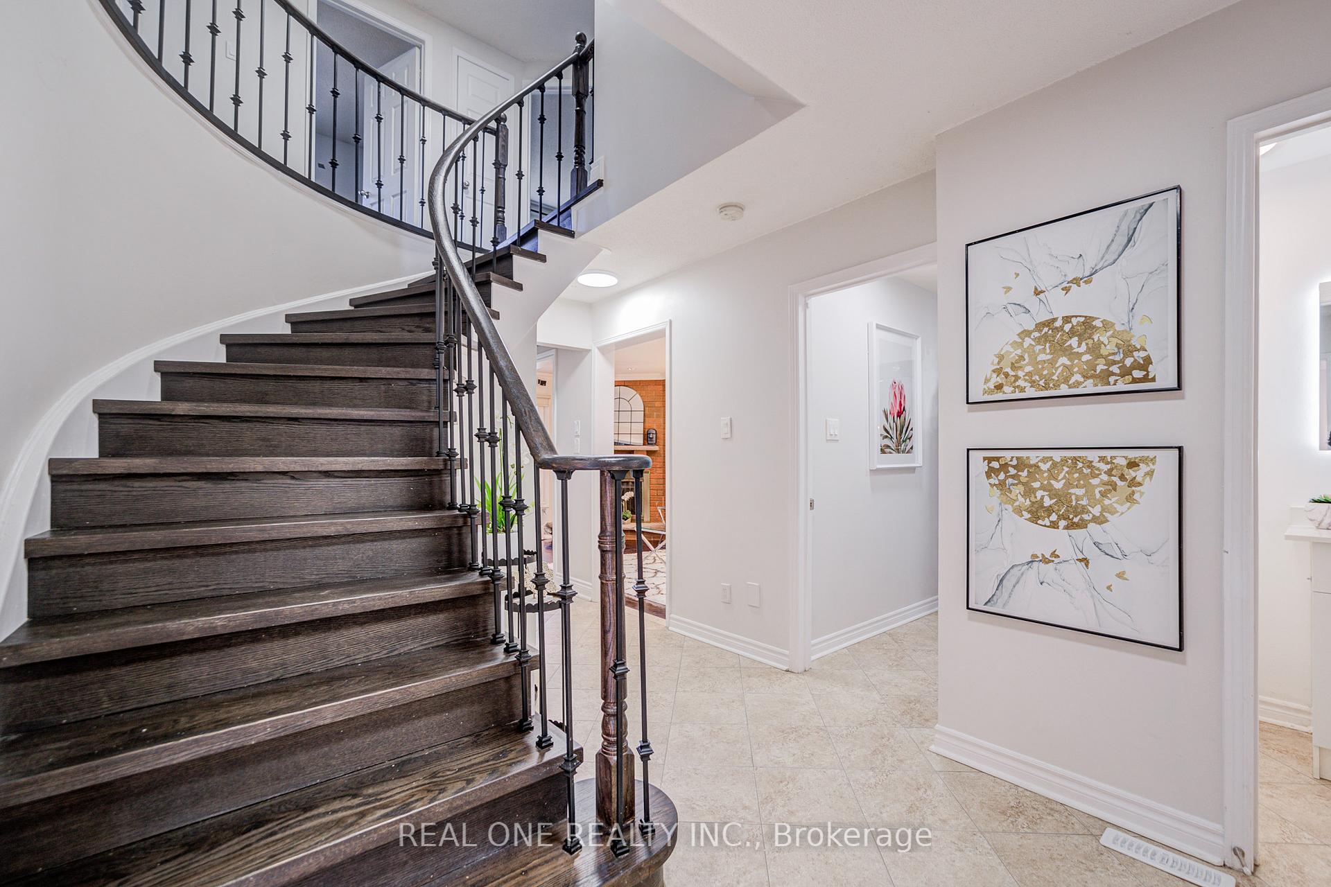 Photo 6 of 58 Elson Street, Markham, Middlefield — HOMEH