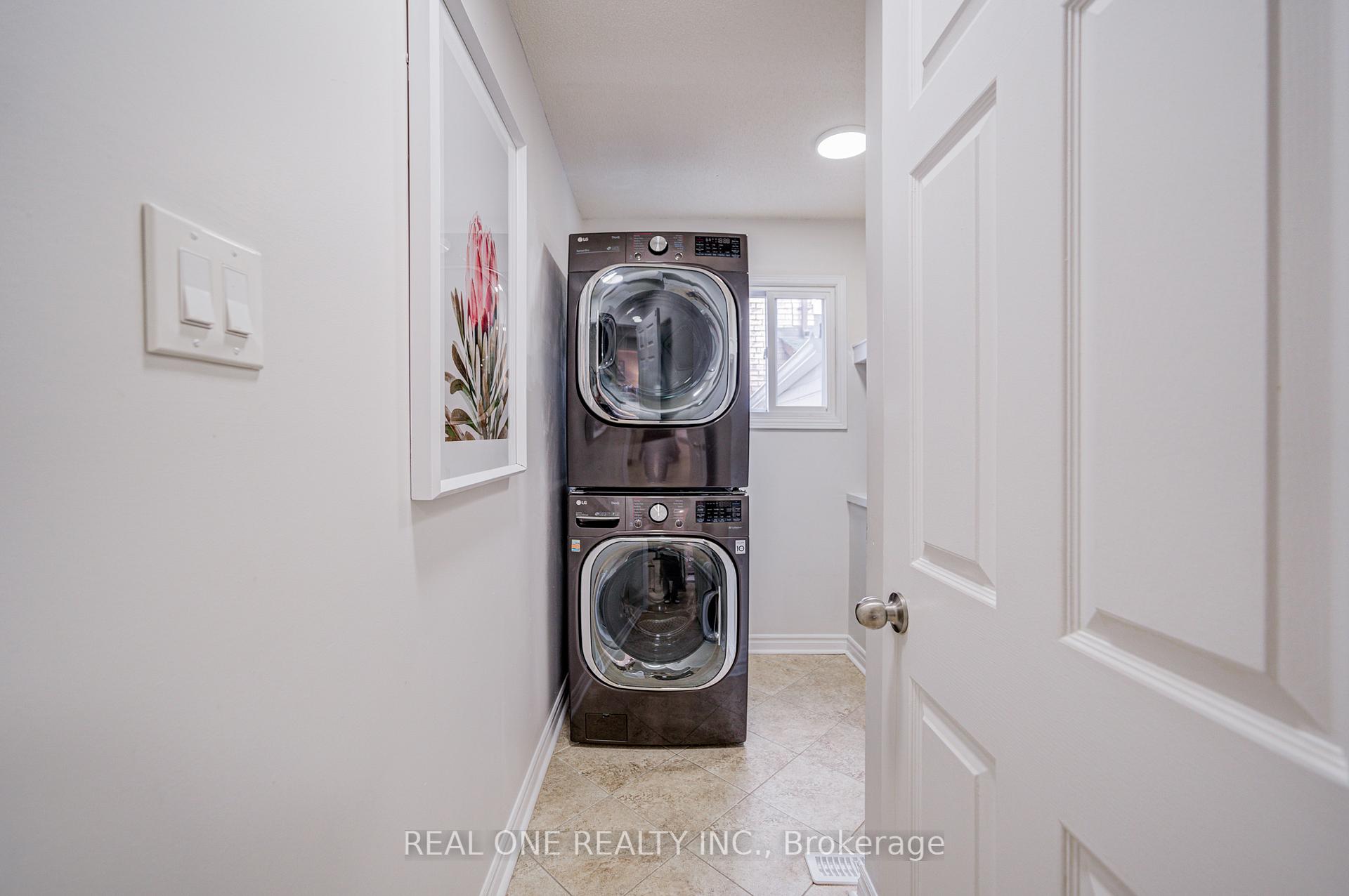 Photo 8 of 58 Elson Street, Markham, Middlefield — HOMEH