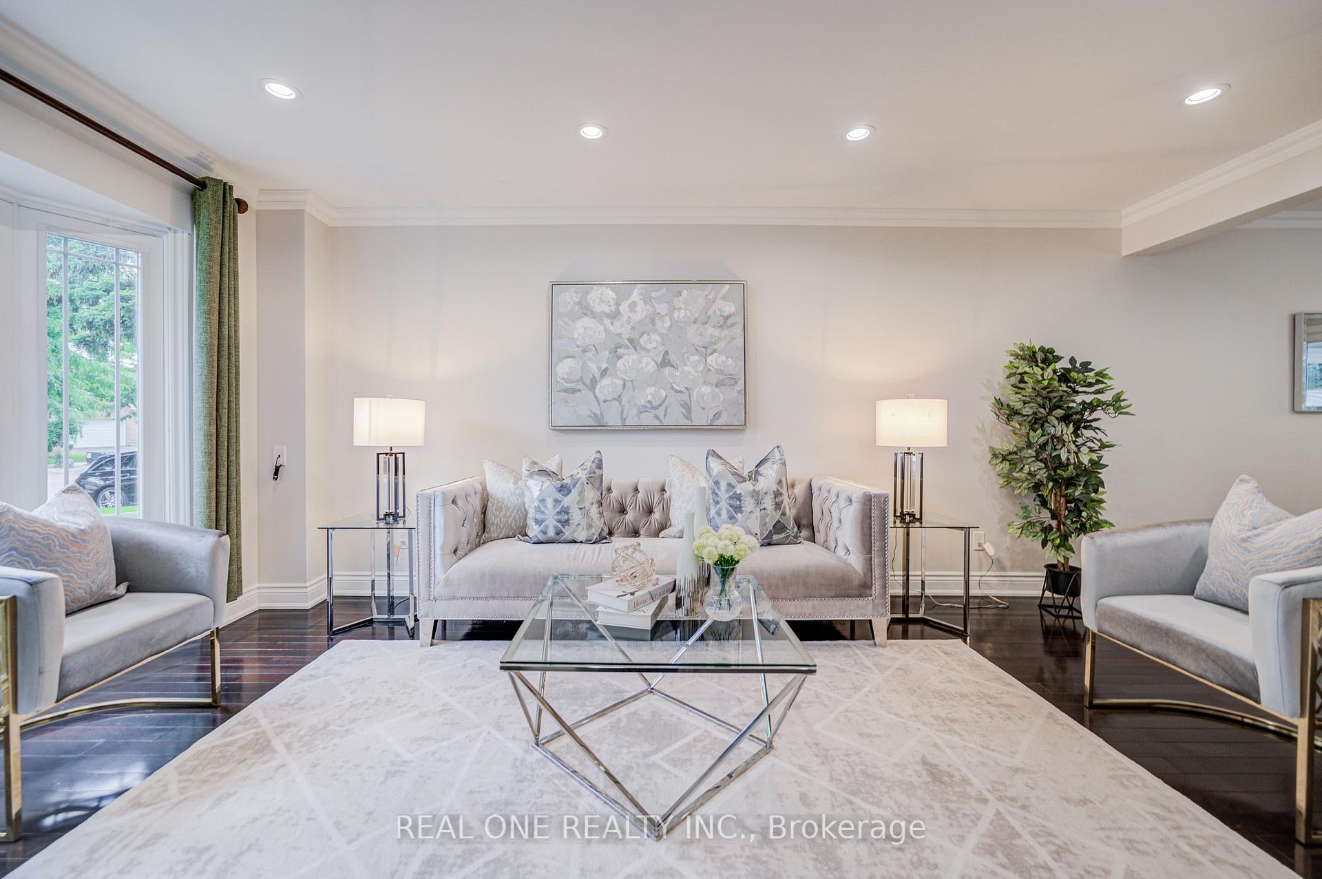 Photo 10 of 58 Elson Street, Markham, Middlefield — HOMEH