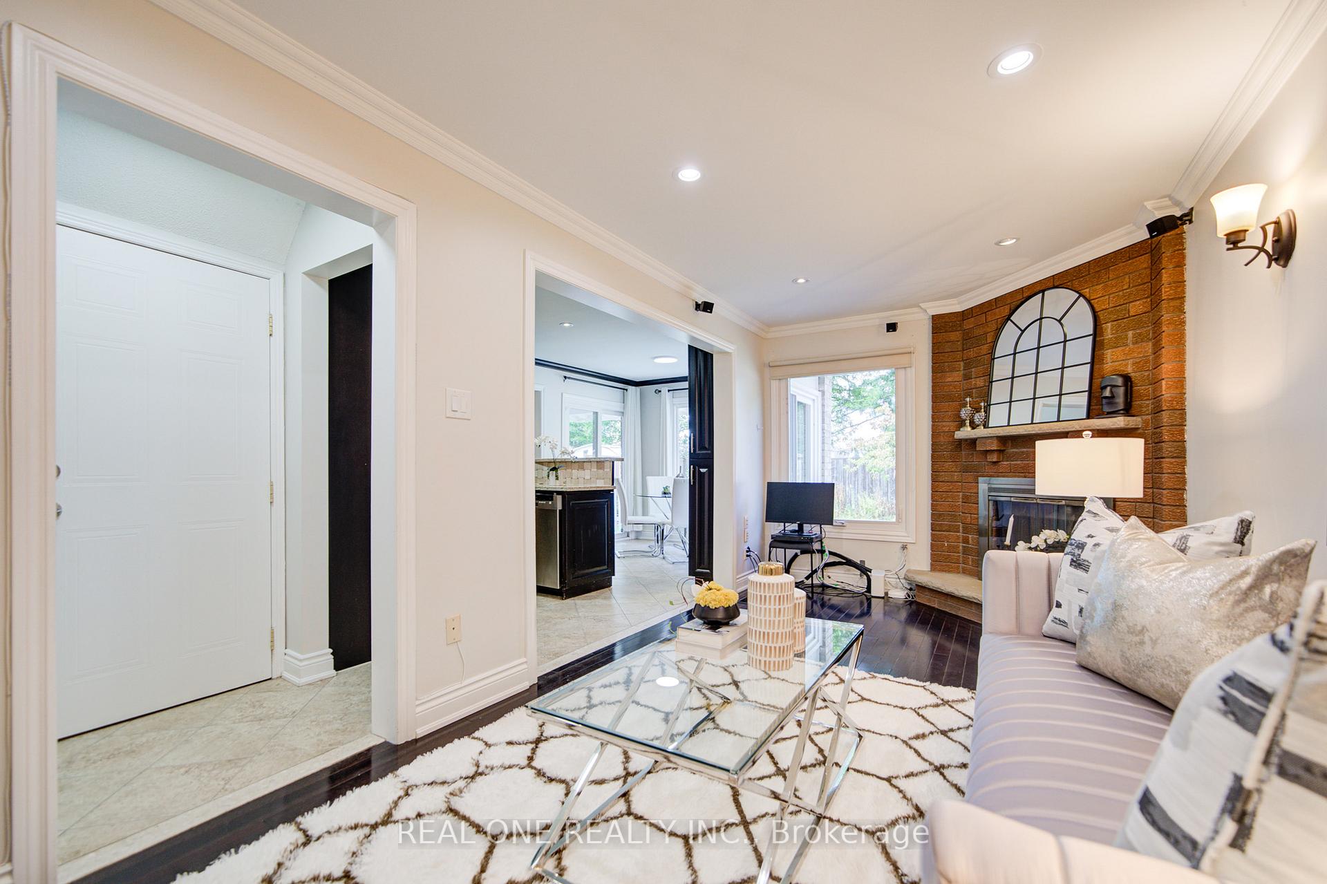 Photo 21 of 58 Elson Street, Markham, Middlefield — HOMEH