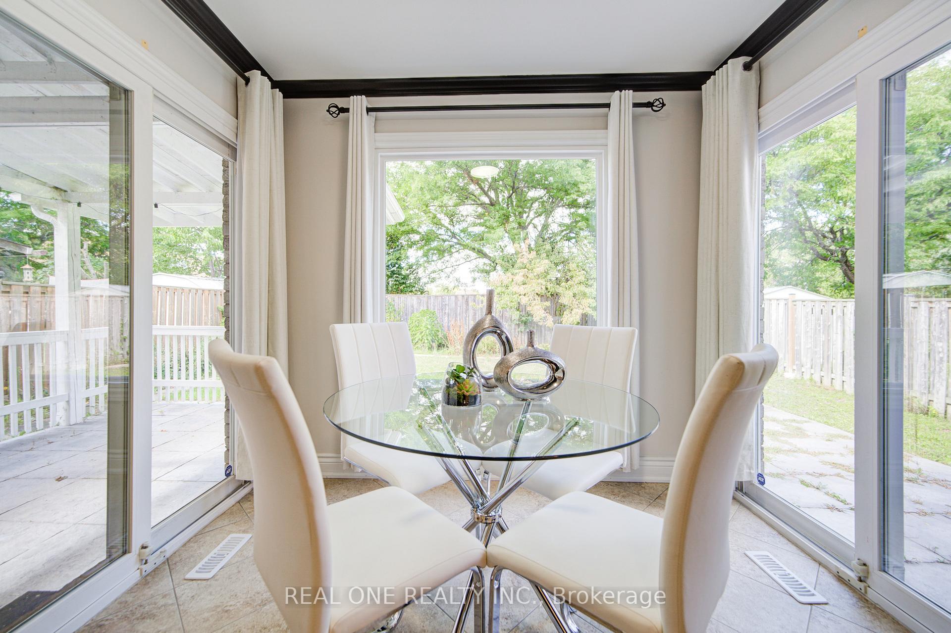 Photo 25 of 58 Elson Street, Markham, Middlefield — HOMEH