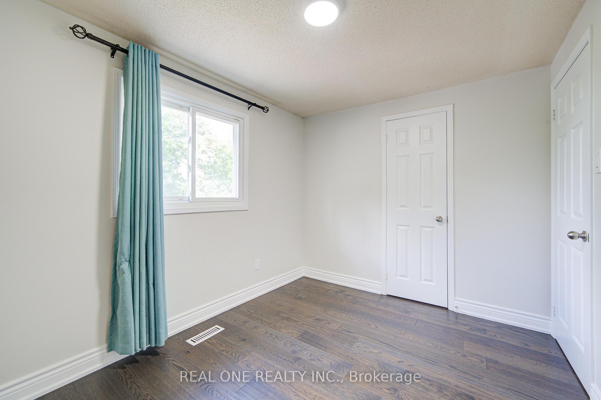 Photo 38 of 58 Elson Street, Markham, Middlefield — HOMEH