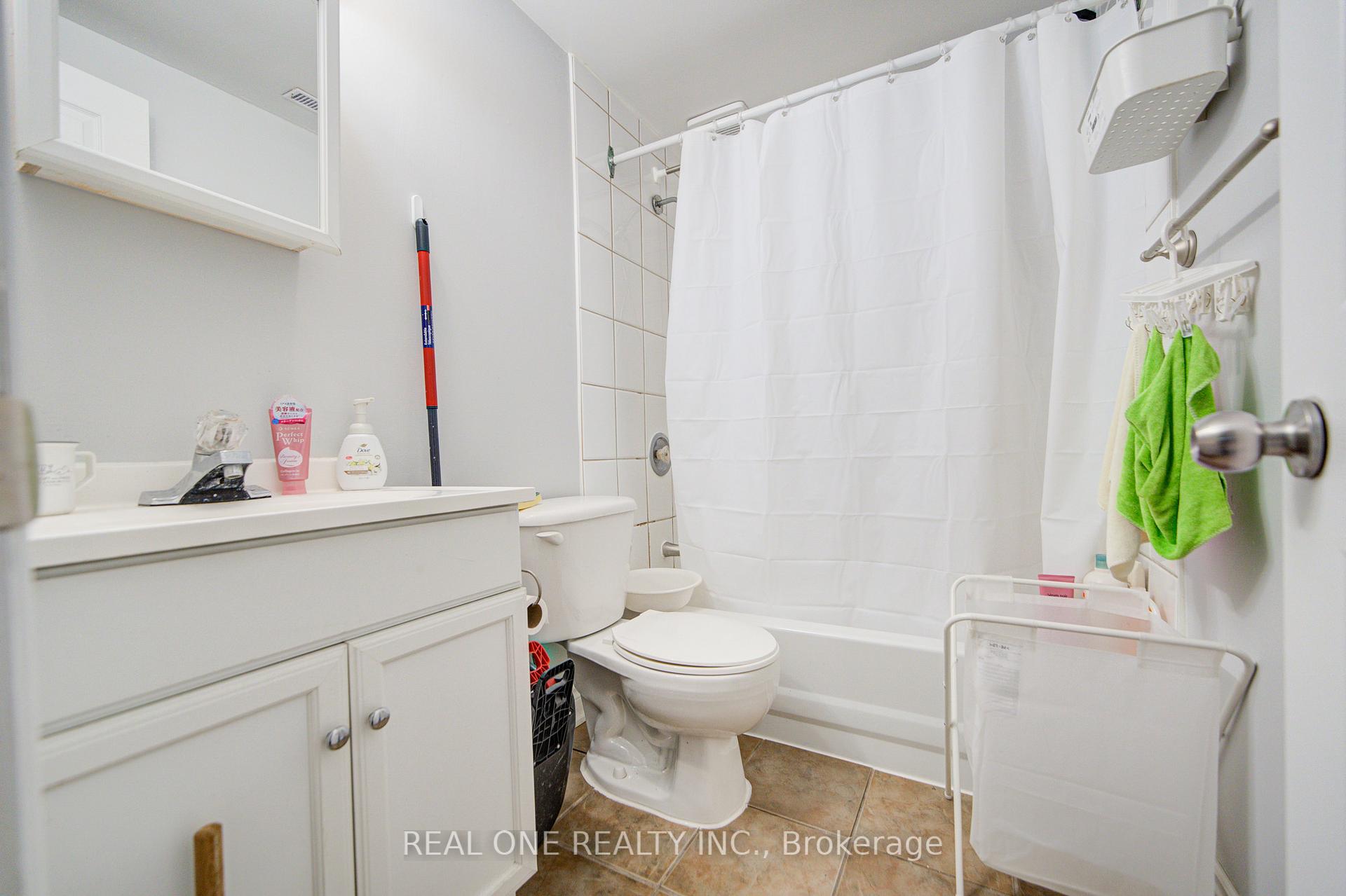 Photo 43 of 58 Elson Street, Markham, Middlefield — HOMEH