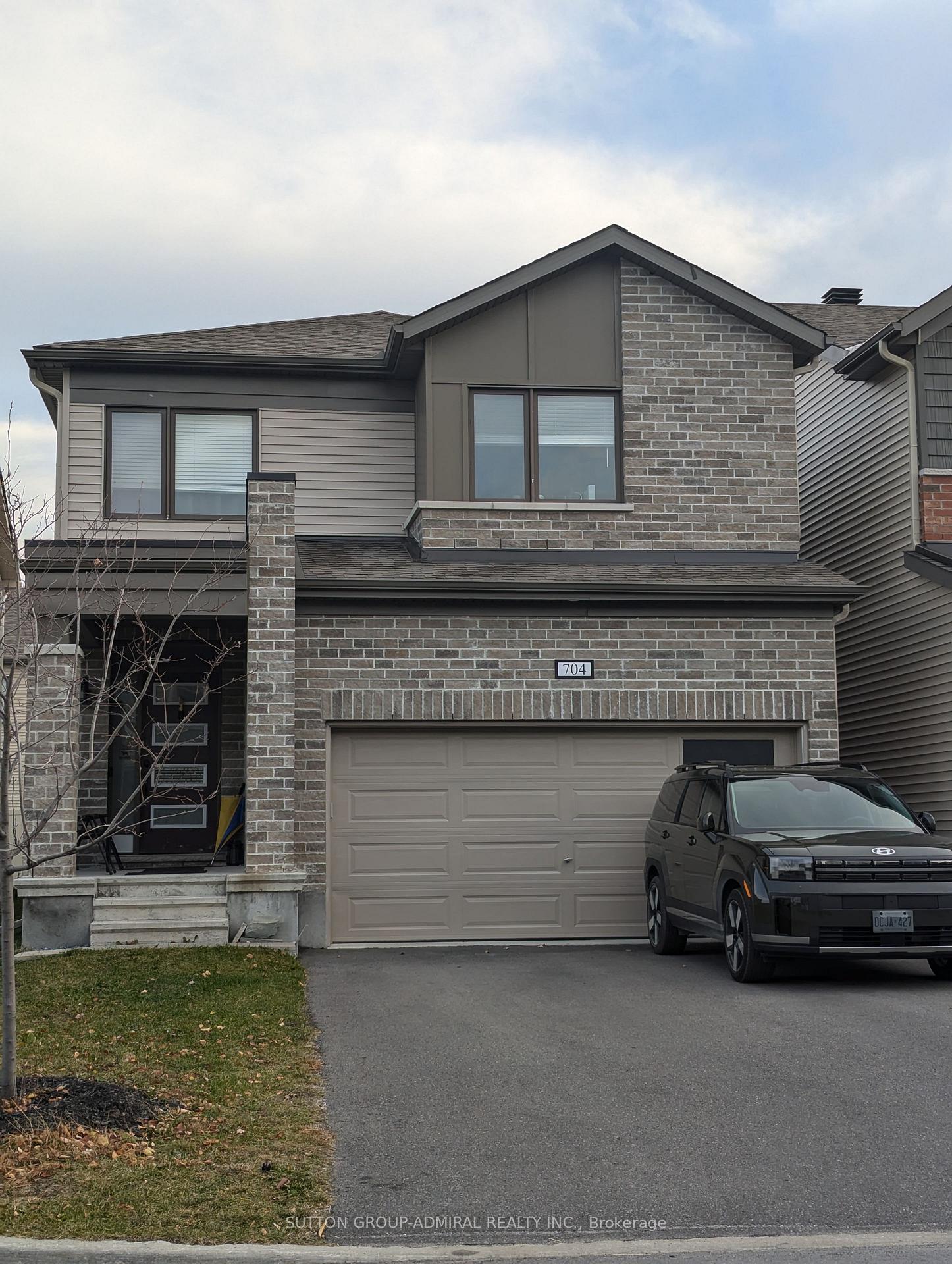 Photo 1 of 704 Brittanic Road, Ottawa, Kanata - Emerald Meadows/Trailwest — HOMEH
