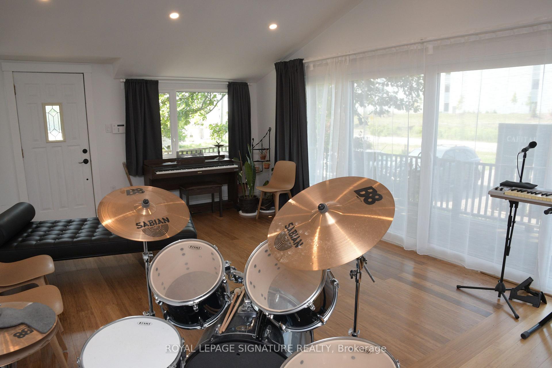 Photo 13 of 6715 5 Line, Milton, Derry Green — HOMEH