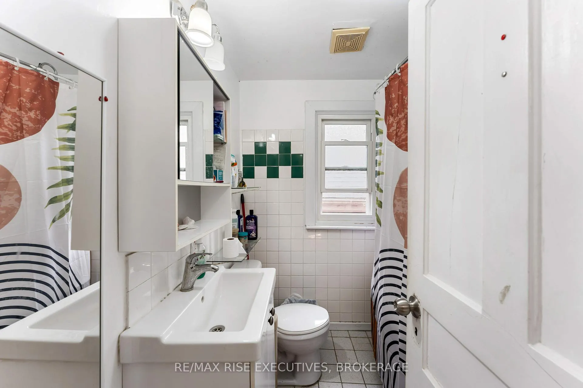 Photo 9 of 539 Albert Street, Kingston, East of Sir John A. Blvd — HOMEH