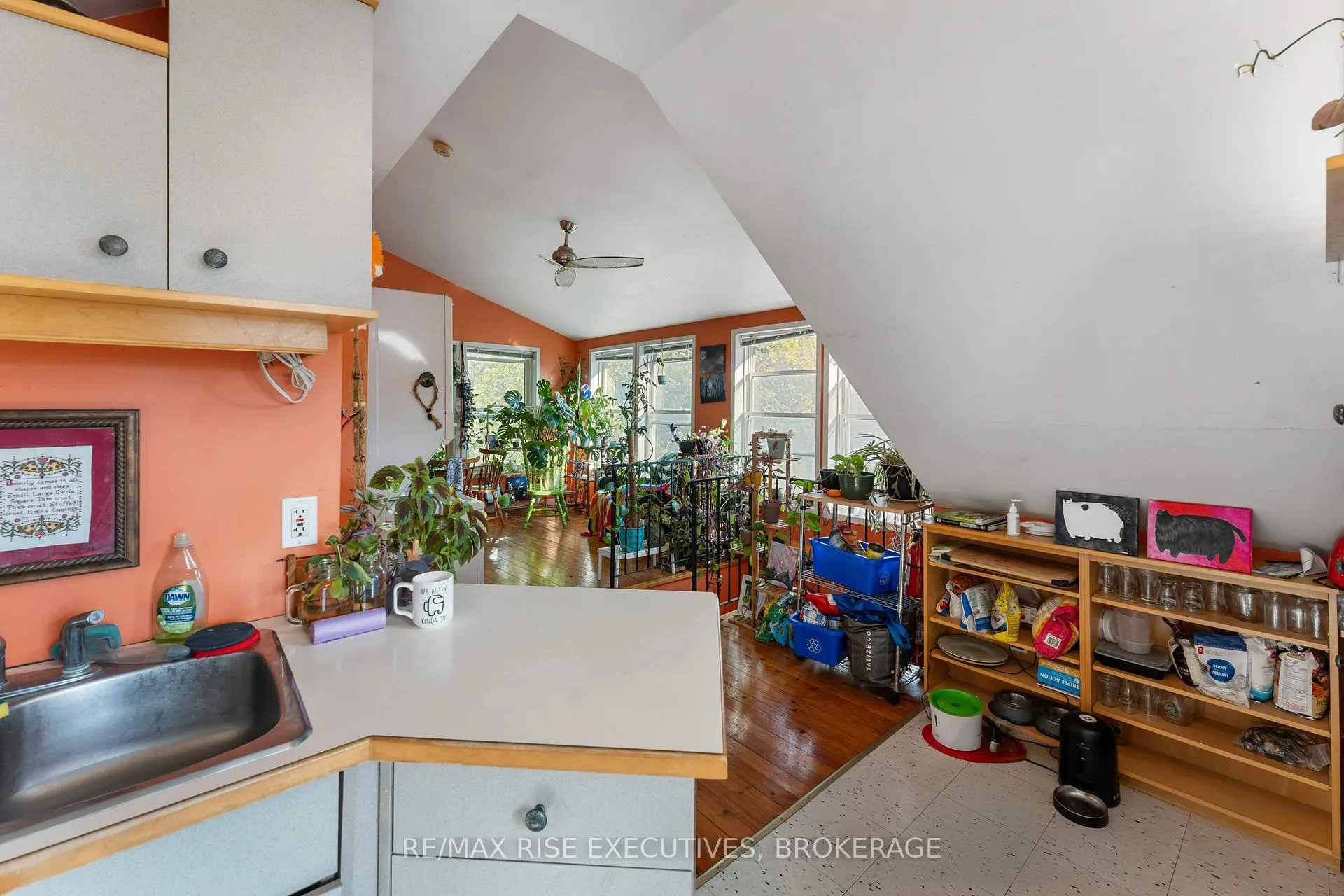 Photo 18 of 539 Albert Street, Kingston, East of Sir John A. Blvd — HOMEH