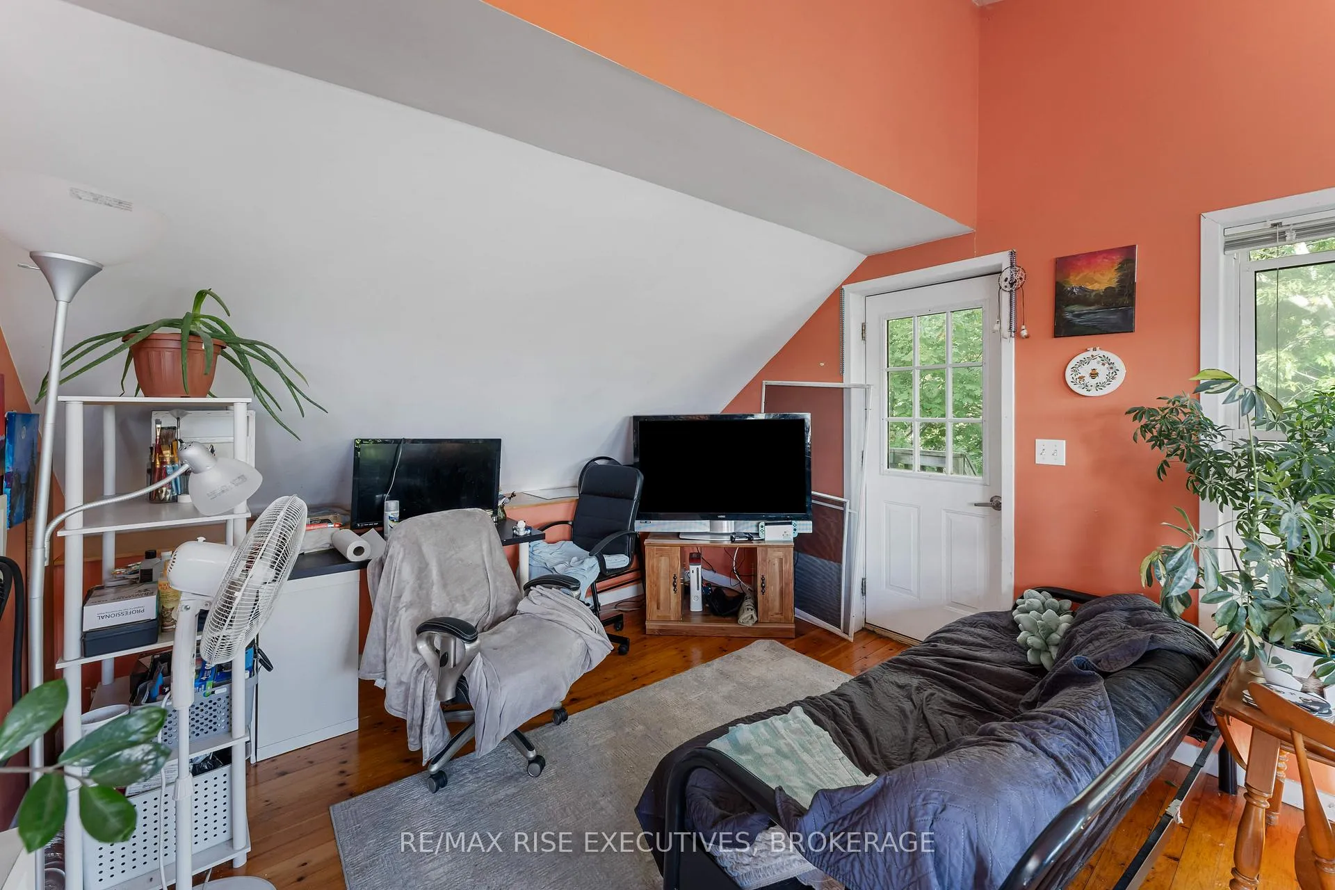 Photo 19 of 539 Albert Street, Kingston, East of Sir John A. Blvd — HOMEH