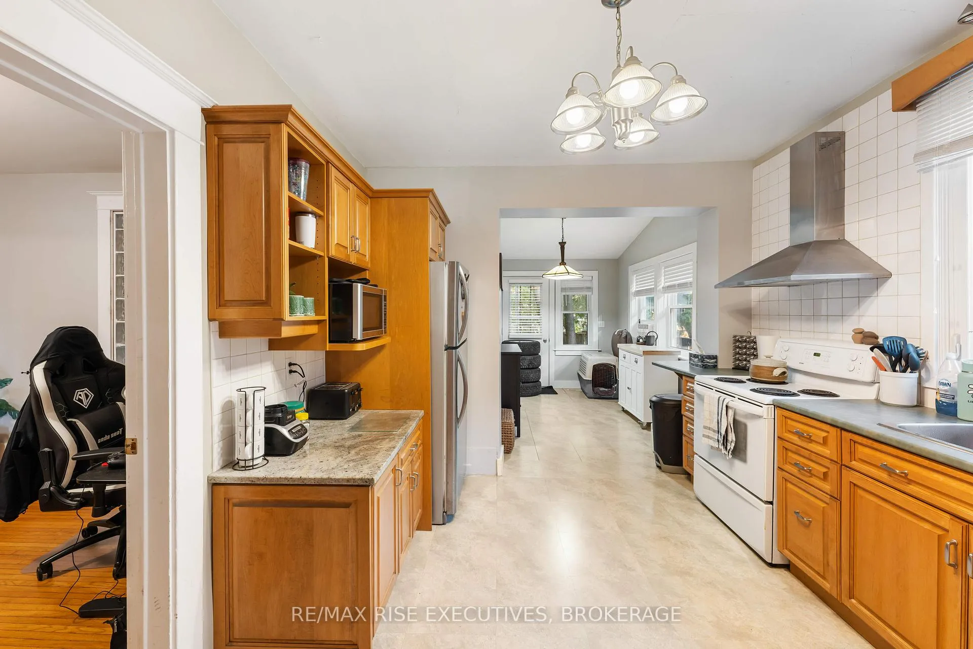 Photo 23 of 539 Albert Street, Kingston, East of Sir John A. Blvd — HOMEH