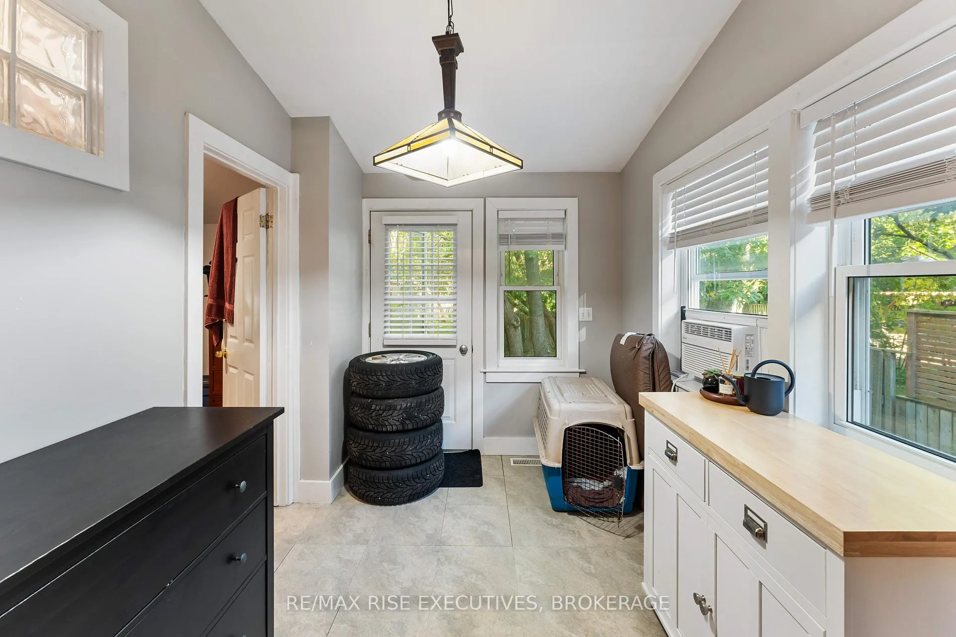 Photo 26 of 539 Albert Street, Kingston, East of Sir John A. Blvd — HOMEH