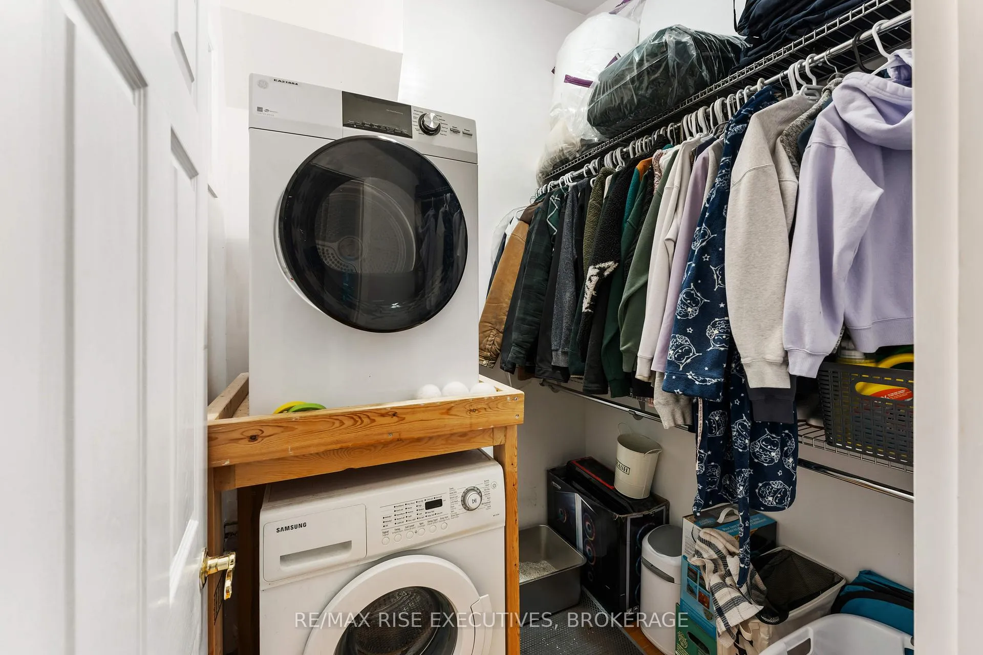 Photo 30 of 539 Albert Street, Kingston, East of Sir John A. Blvd — HOMEH