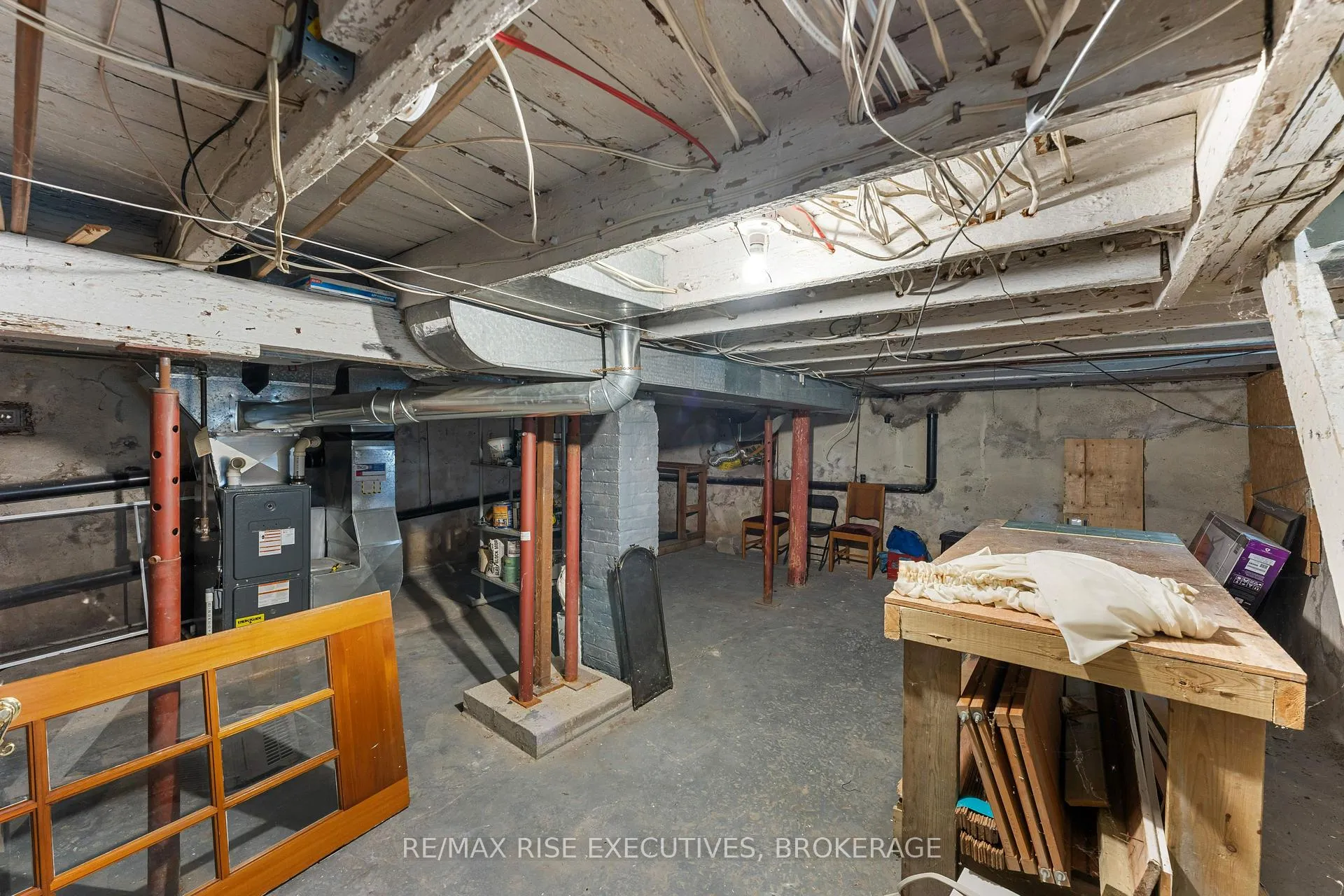 Photo 37 of 539 Albert Street, Kingston, East of Sir John A. Blvd — HOMEH