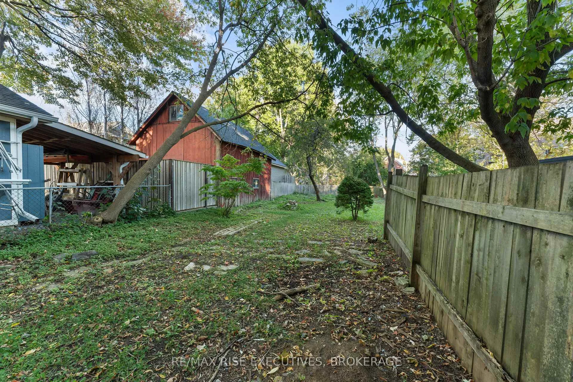 Photo 38 of 539 Albert Street, Kingston, East of Sir John A. Blvd — HOMEH