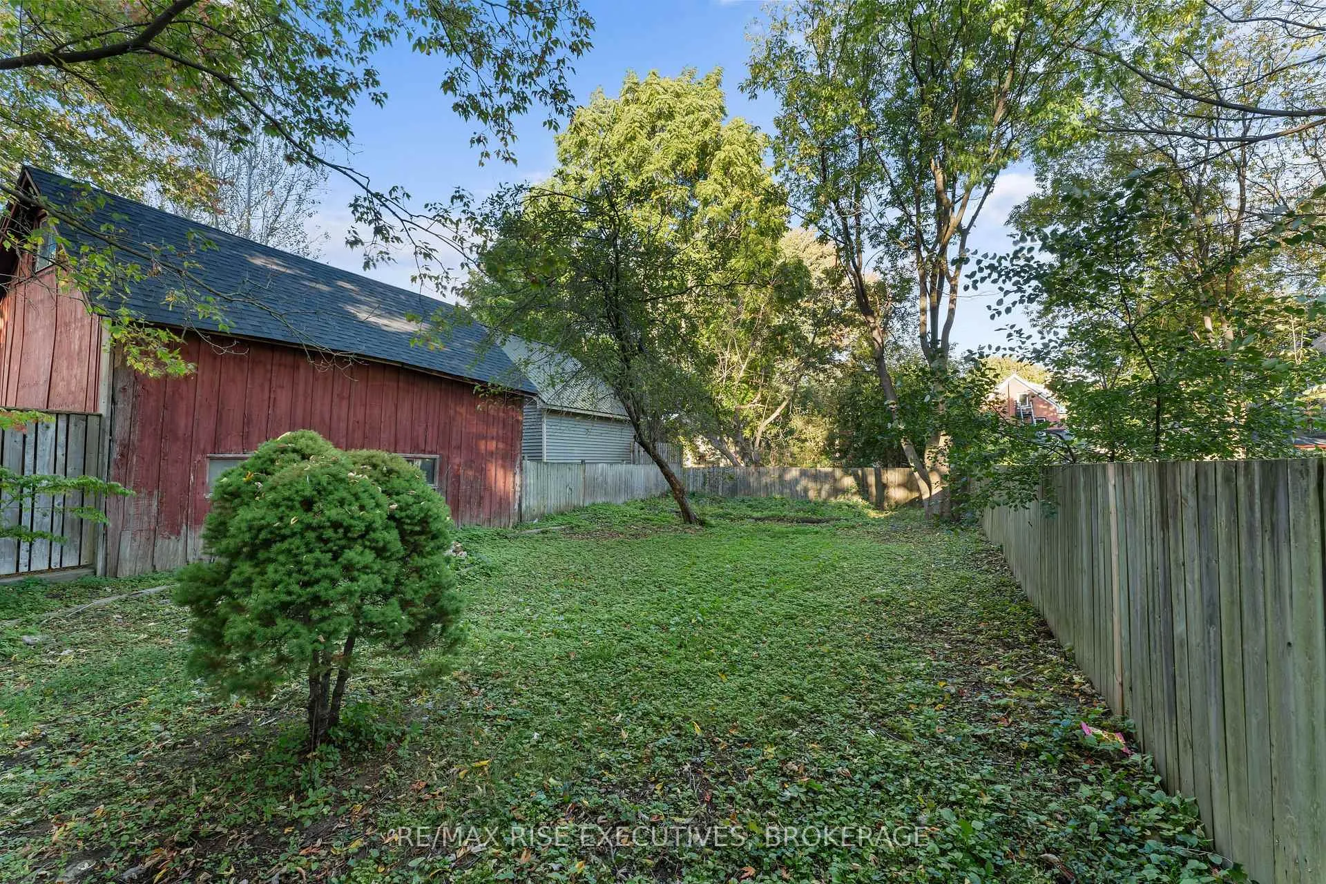 Photo 39 of 539 Albert Street, Kingston, East of Sir John A. Blvd — HOMEH