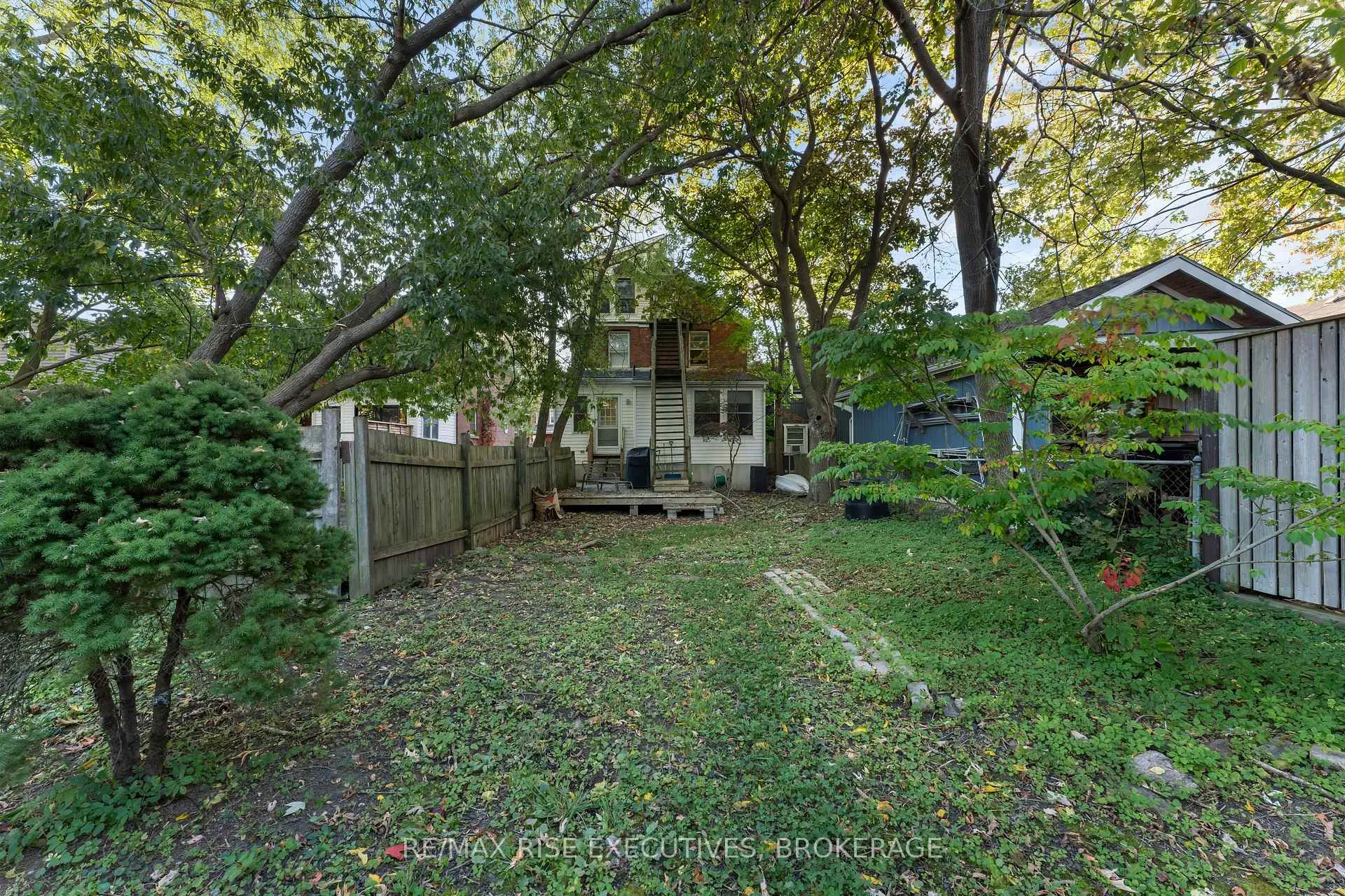 Photo 40 of 539 Albert Street, Kingston, East of Sir John A. Blvd — HOMEH