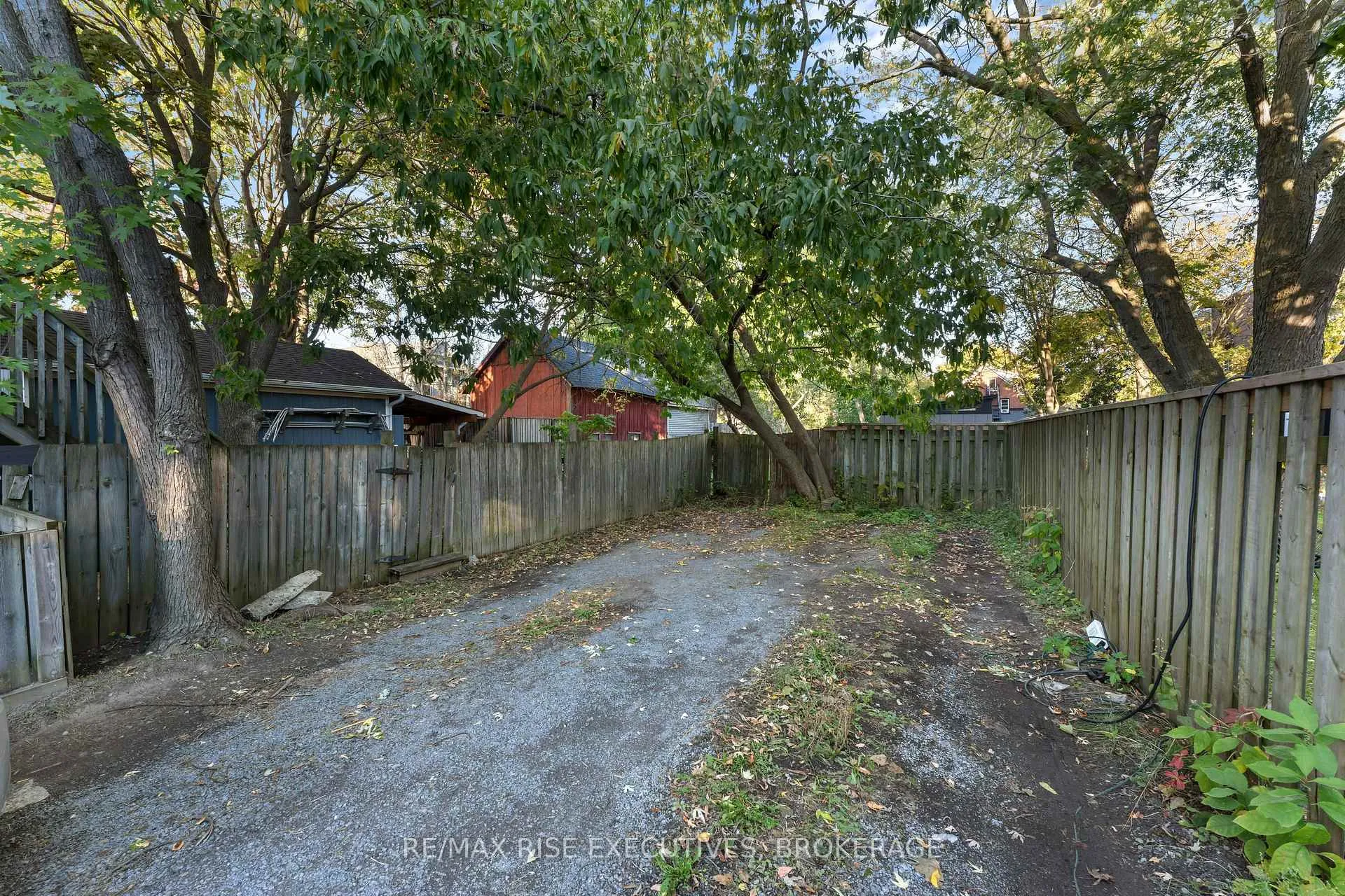 Photo 41 of 539 Albert Street, Kingston, East of Sir John A. Blvd — HOMEH