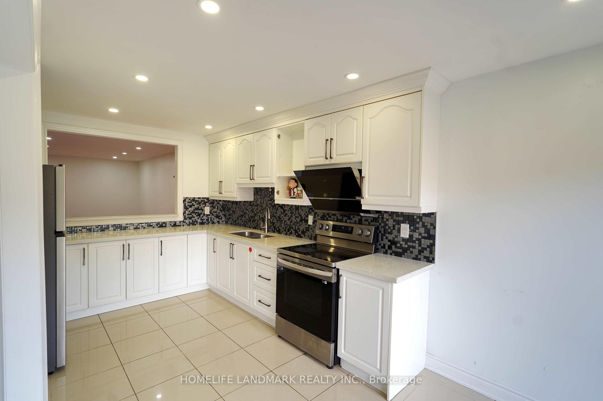 Photo 5 of 112 Goodwood Drive, Markham, Middlefield — HOMEH