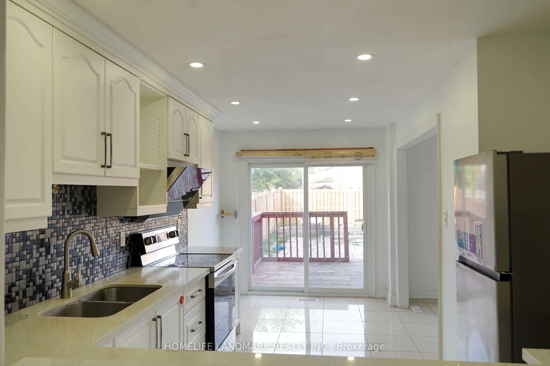Photo 6 of 112 Goodwood Drive, Markham, Middlefield — HOMEH