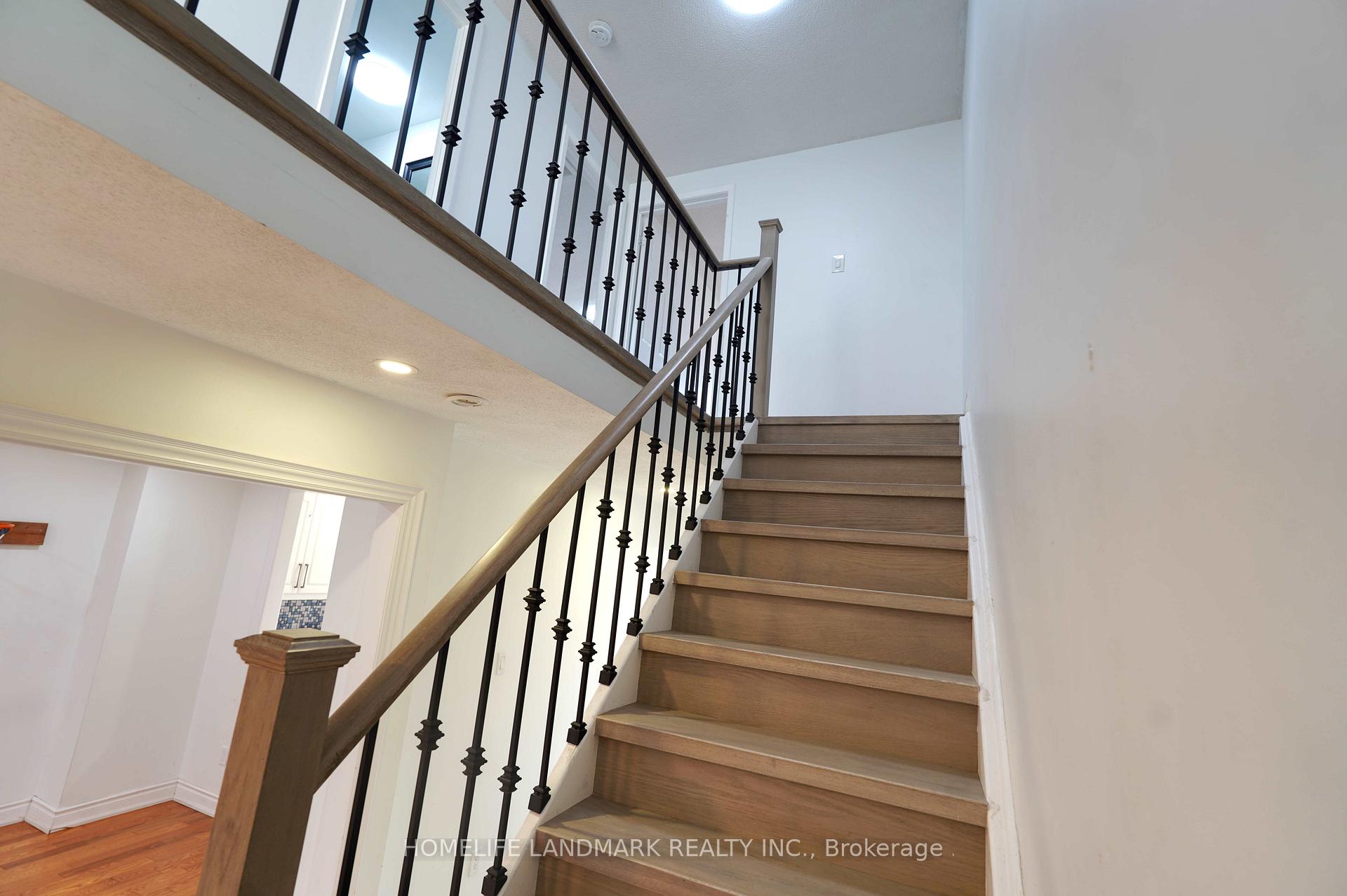 Photo 11 of 112 Goodwood Drive, Markham, Middlefield — HOMEH