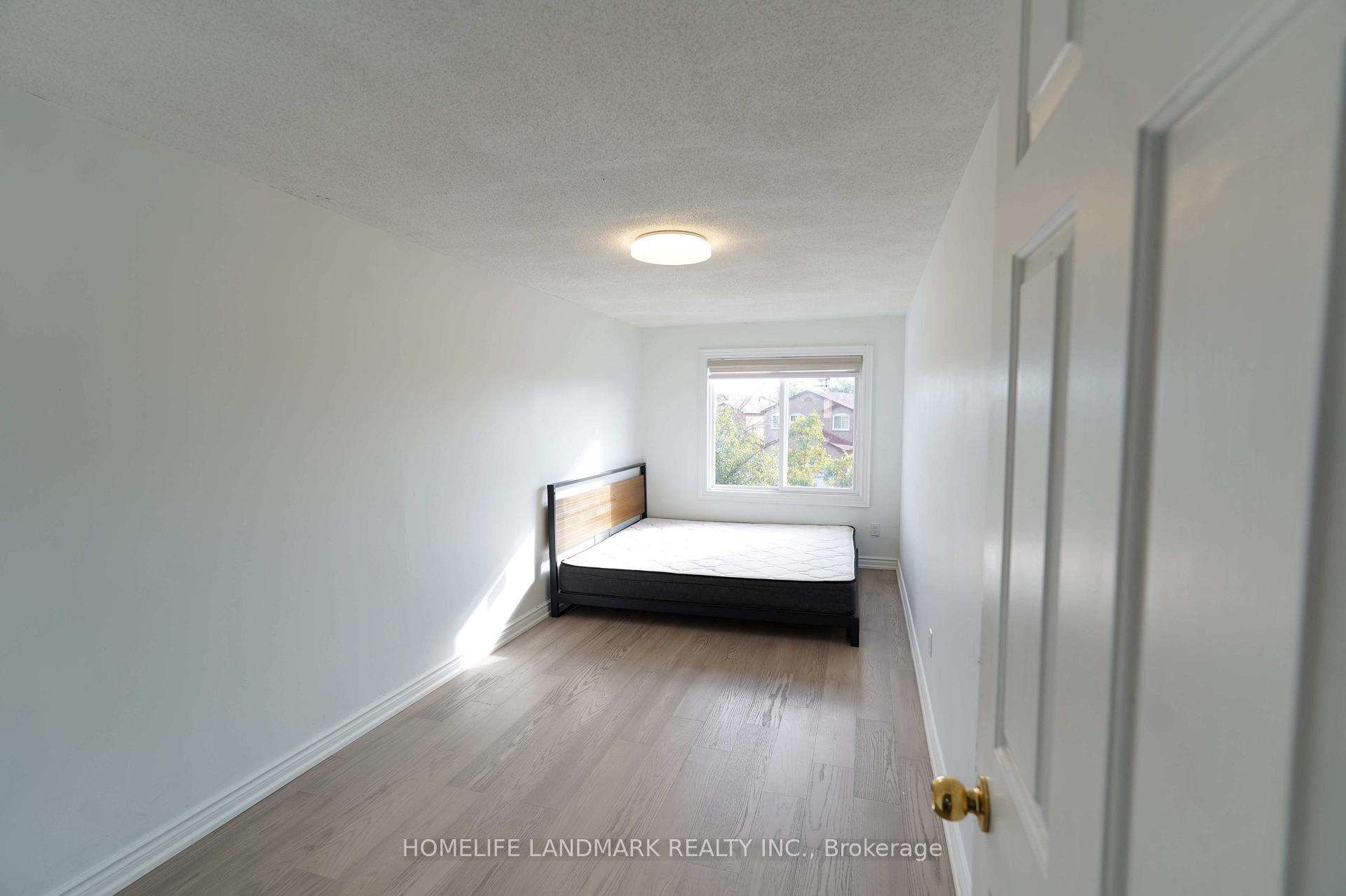 Photo 14 of 112 Goodwood Drive, Markham, Middlefield — HOMEH