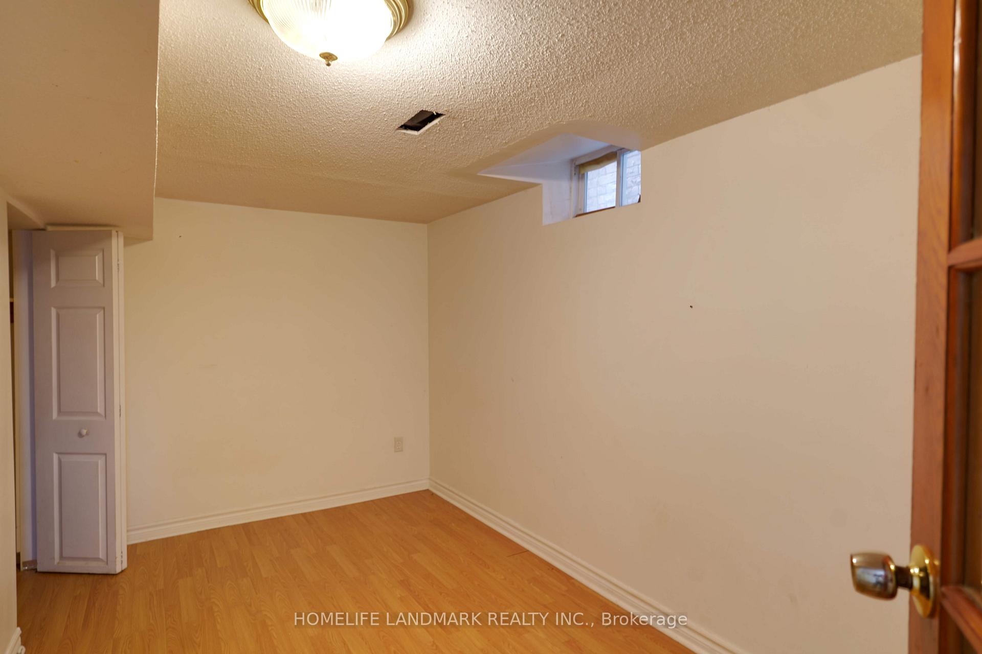Photo 17 of 112 Goodwood Drive, Markham, Middlefield — HOMEH