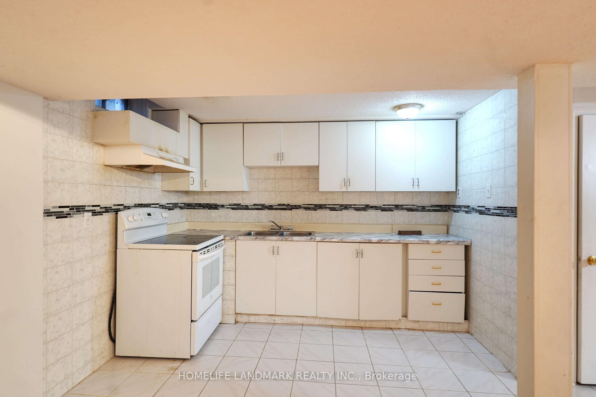 Photo 19 of 112 Goodwood Drive, Markham, Middlefield — HOMEH